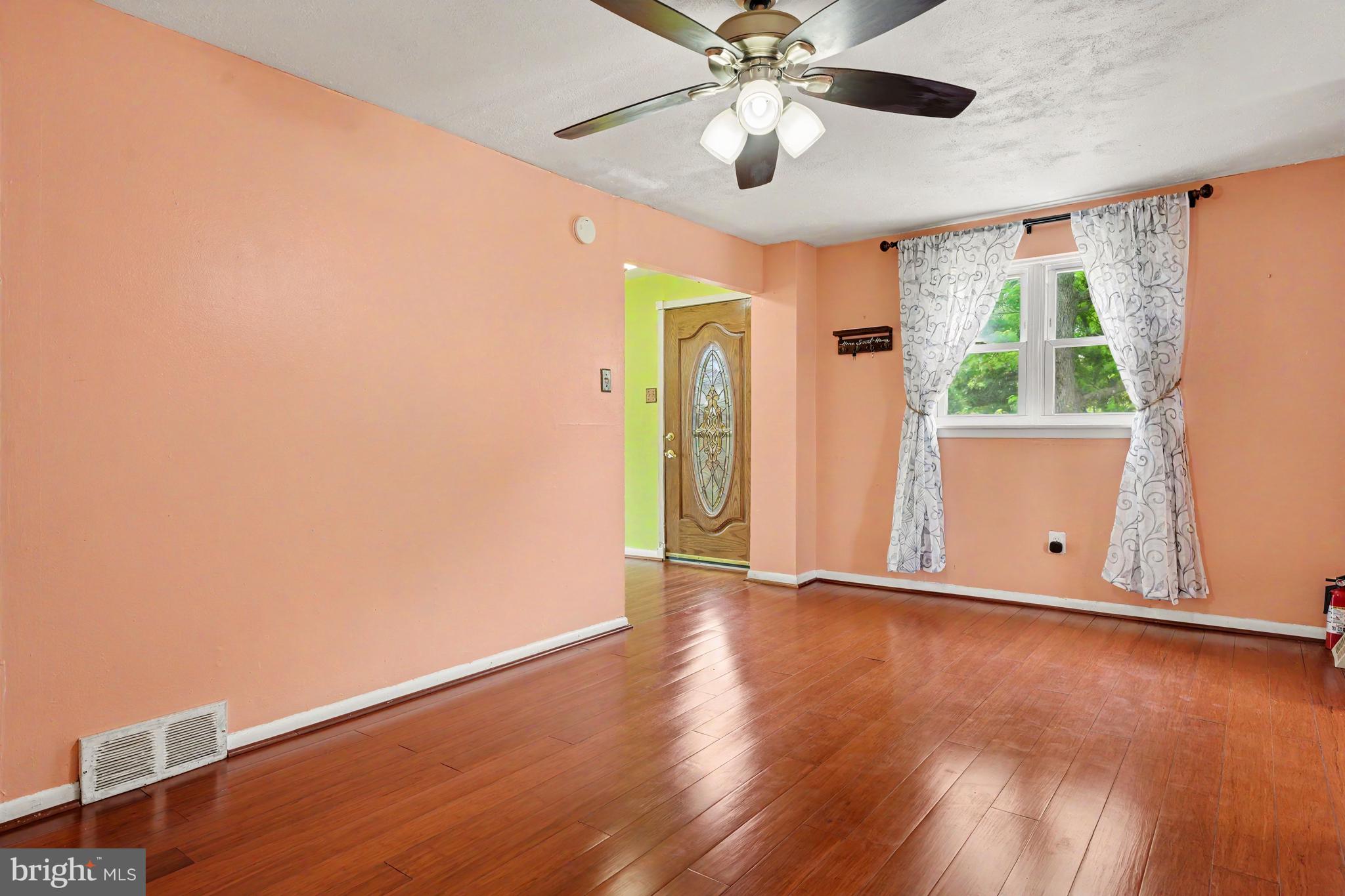 LANSDALE - Residential