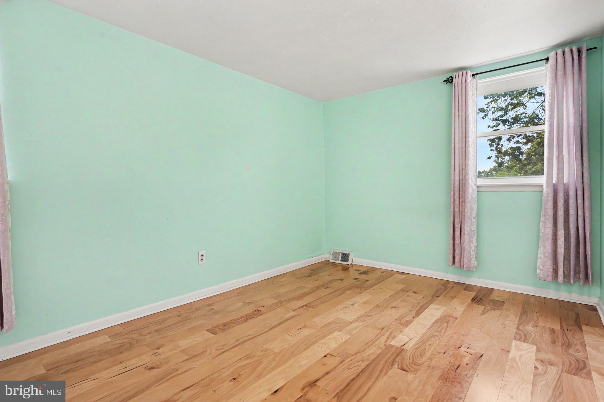 LANSDALE - Residential