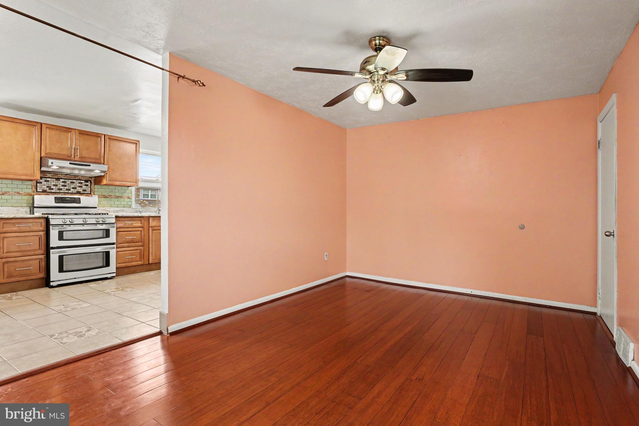 LANSDALE - Residential