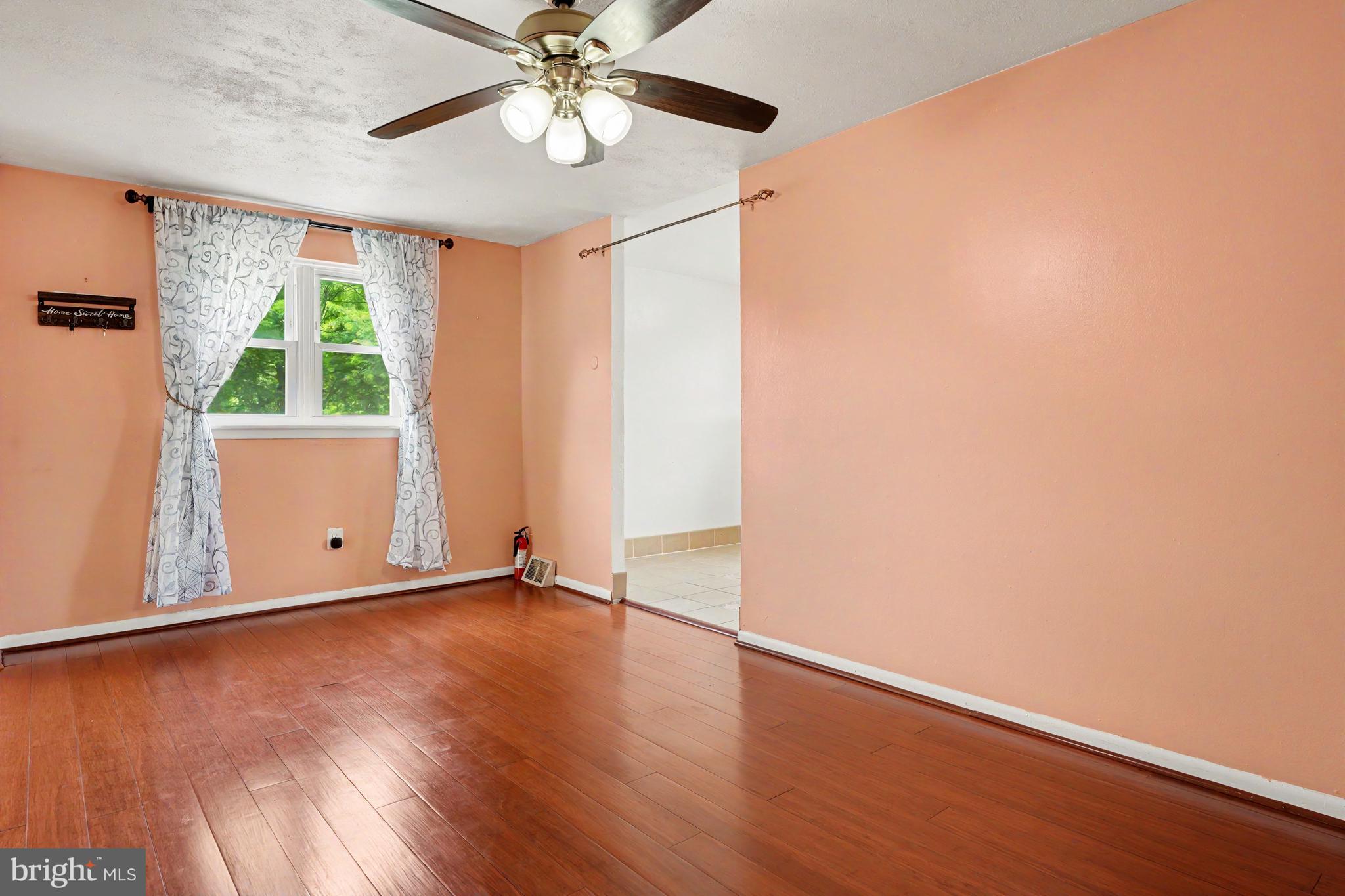 LANSDALE - Residential