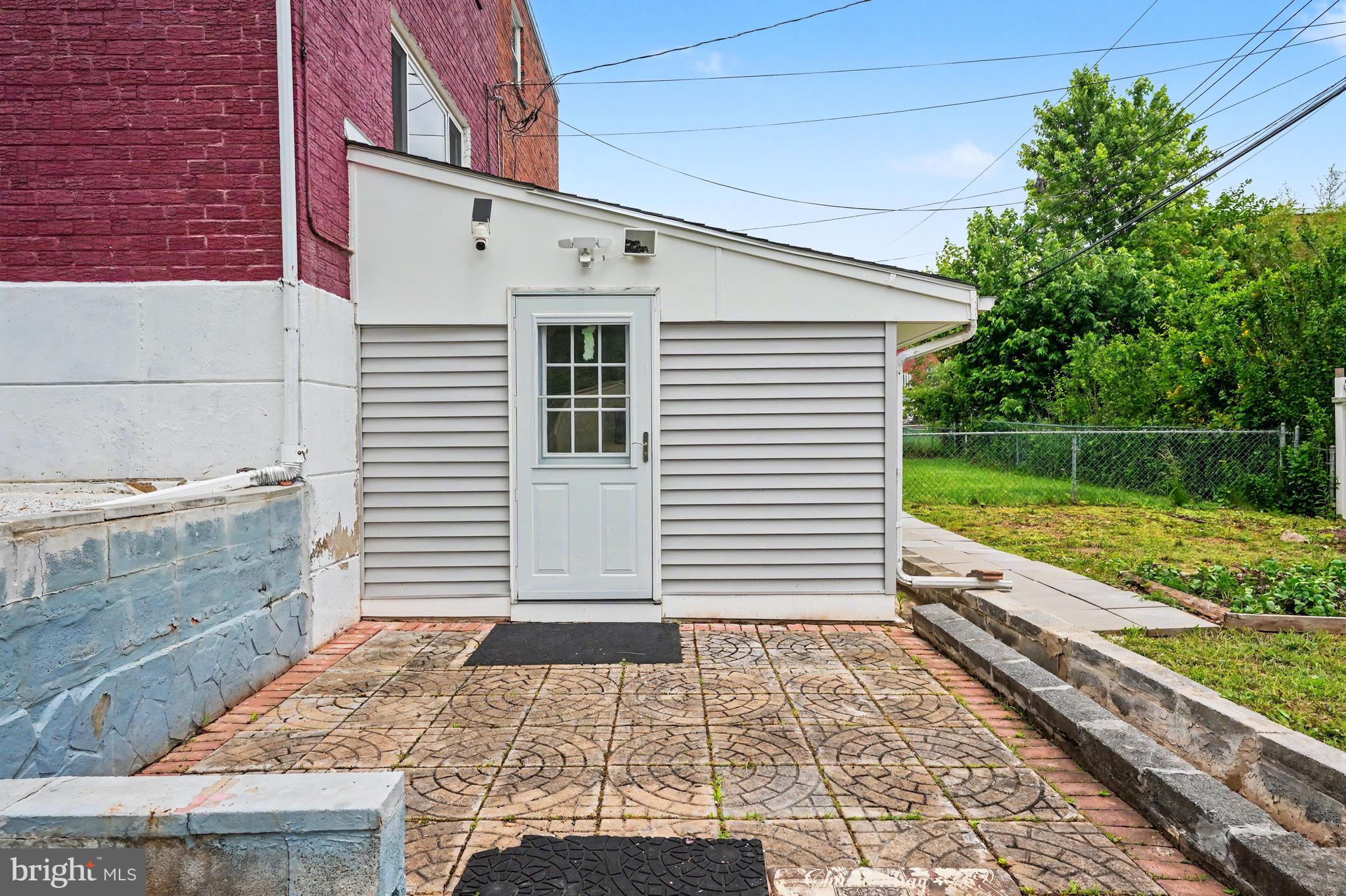 LANSDALE - Residential