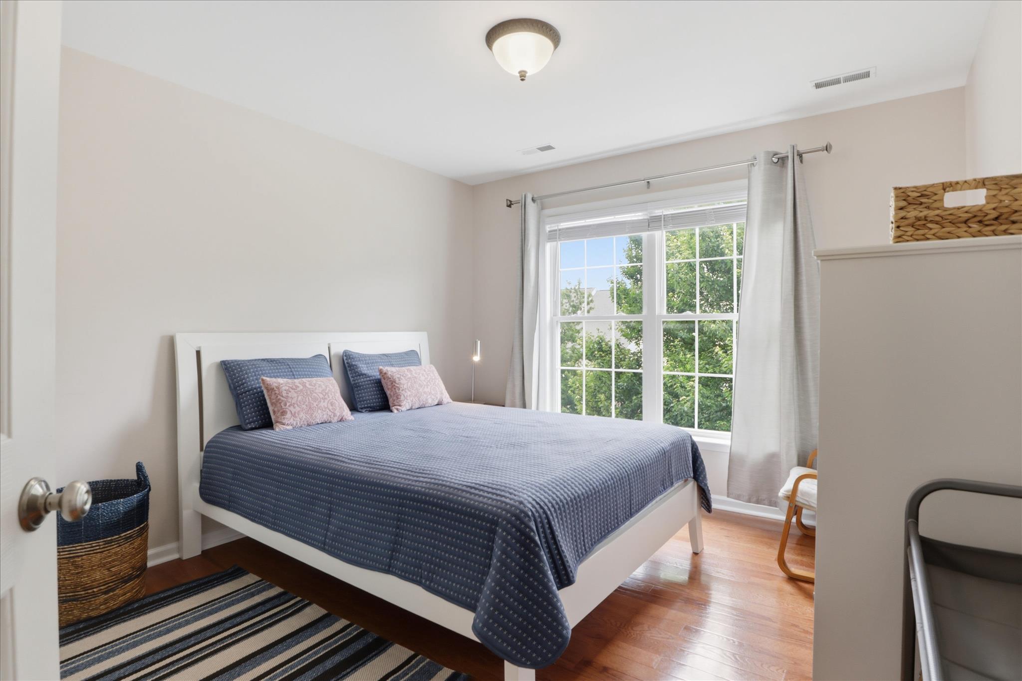 LOGANS RESERVE - Residential
