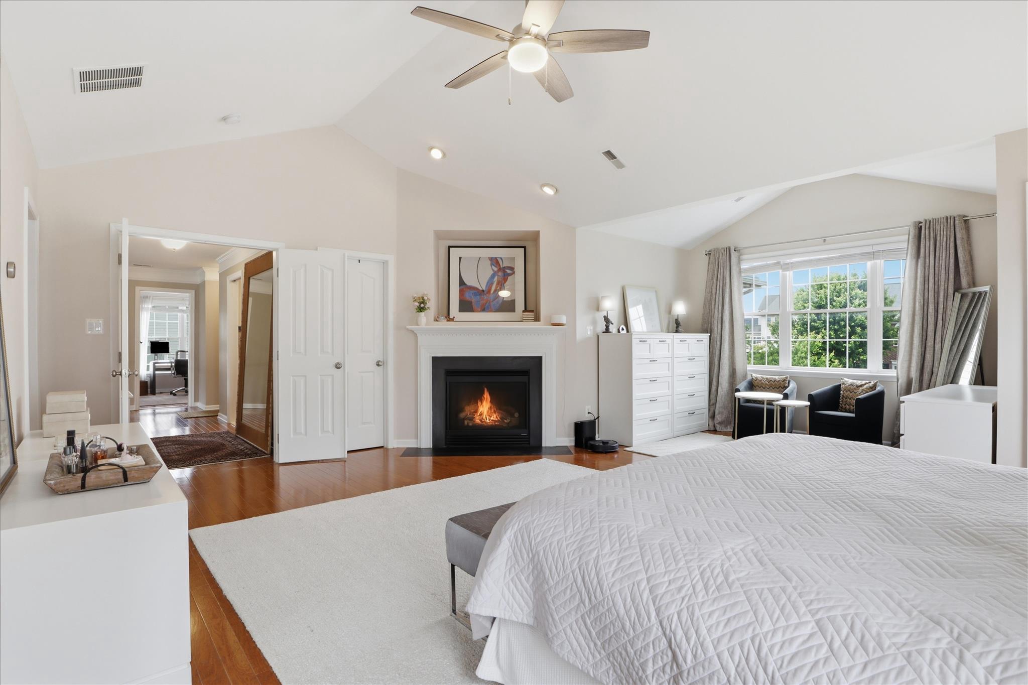 LOGANS RESERVE - Residential