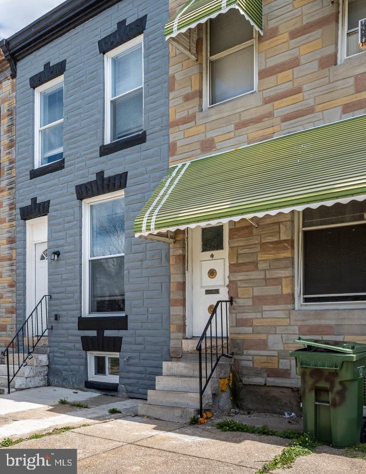 BROADWAY EAST - Residential