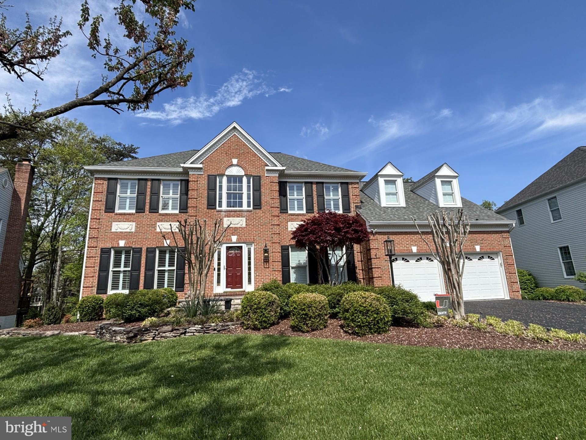 MONROE MANOR - Residential