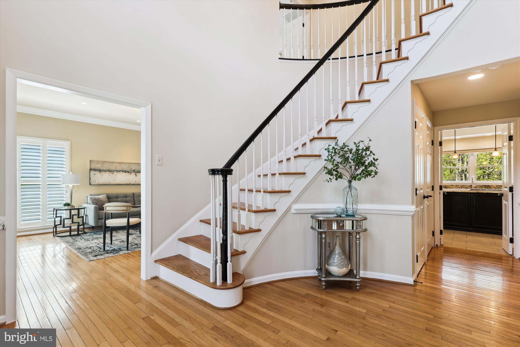 MONROE MANOR - Residential
