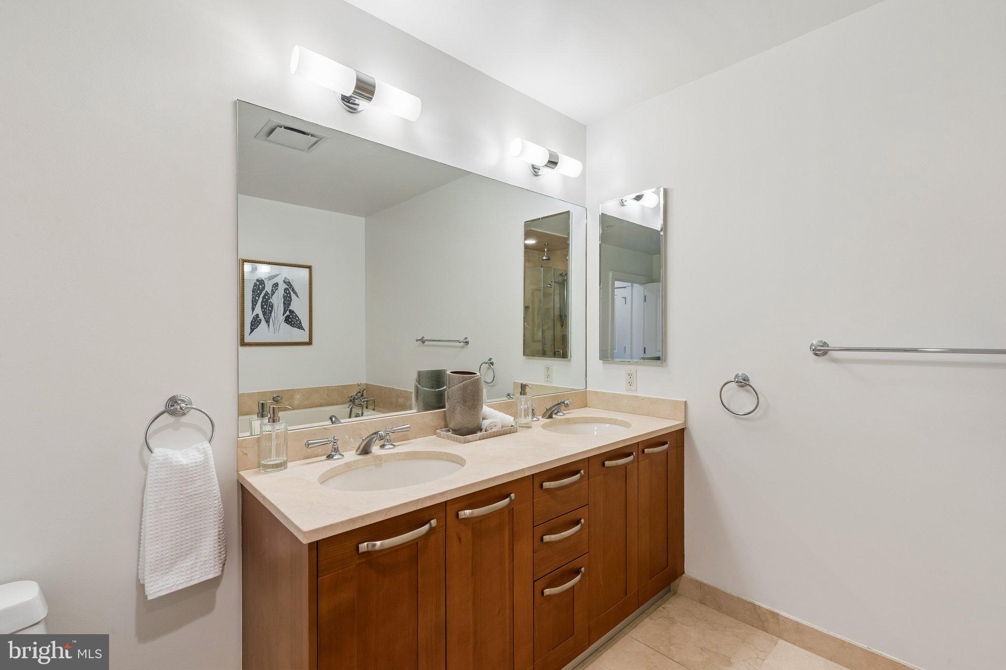 CENTER CITY - Residential