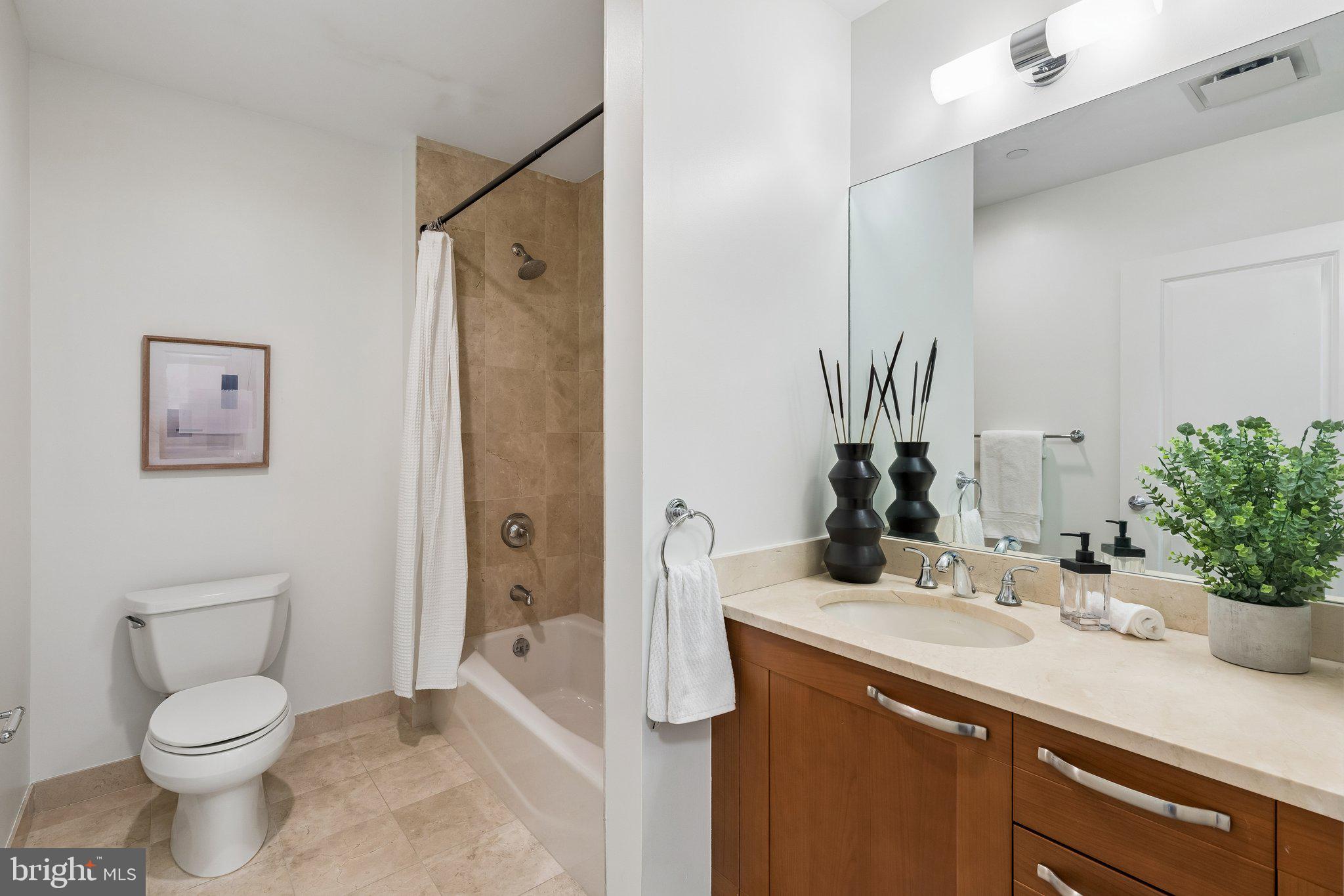 CENTER CITY - Residential