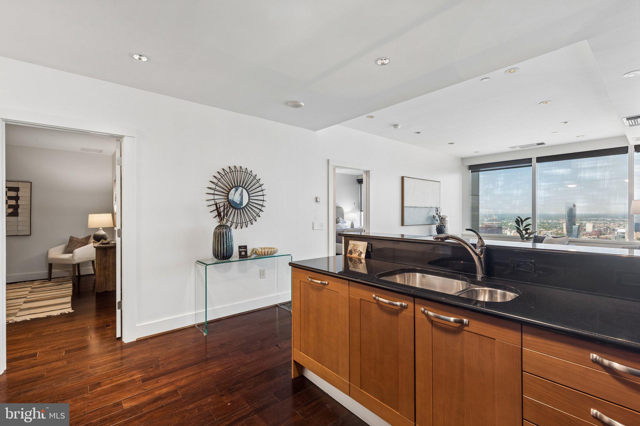 CENTER CITY - Residential