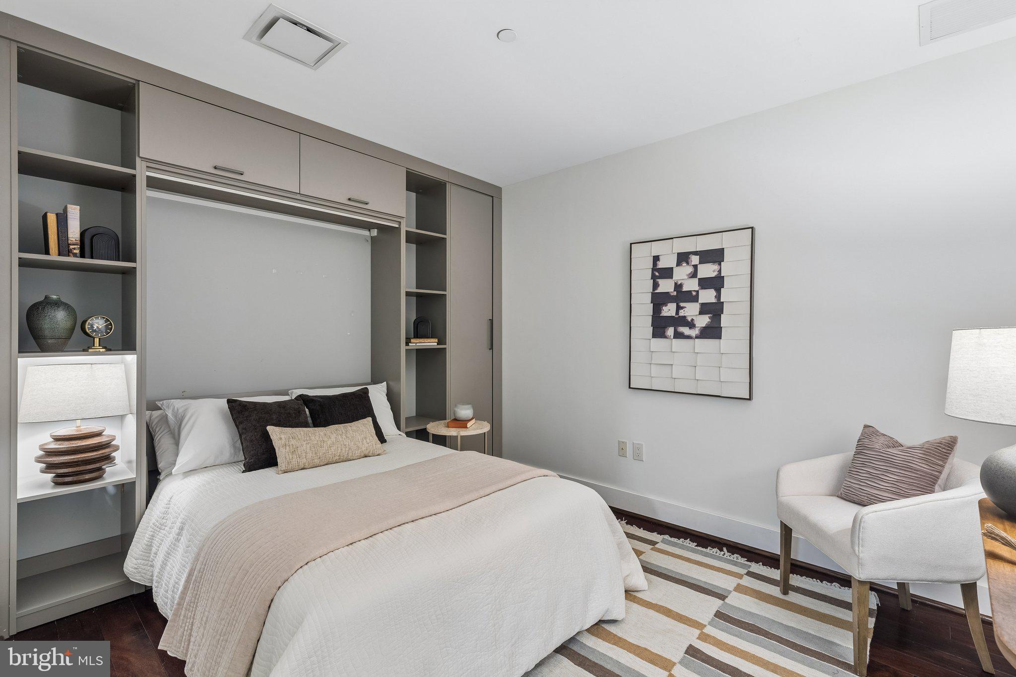 CENTER CITY - Residential