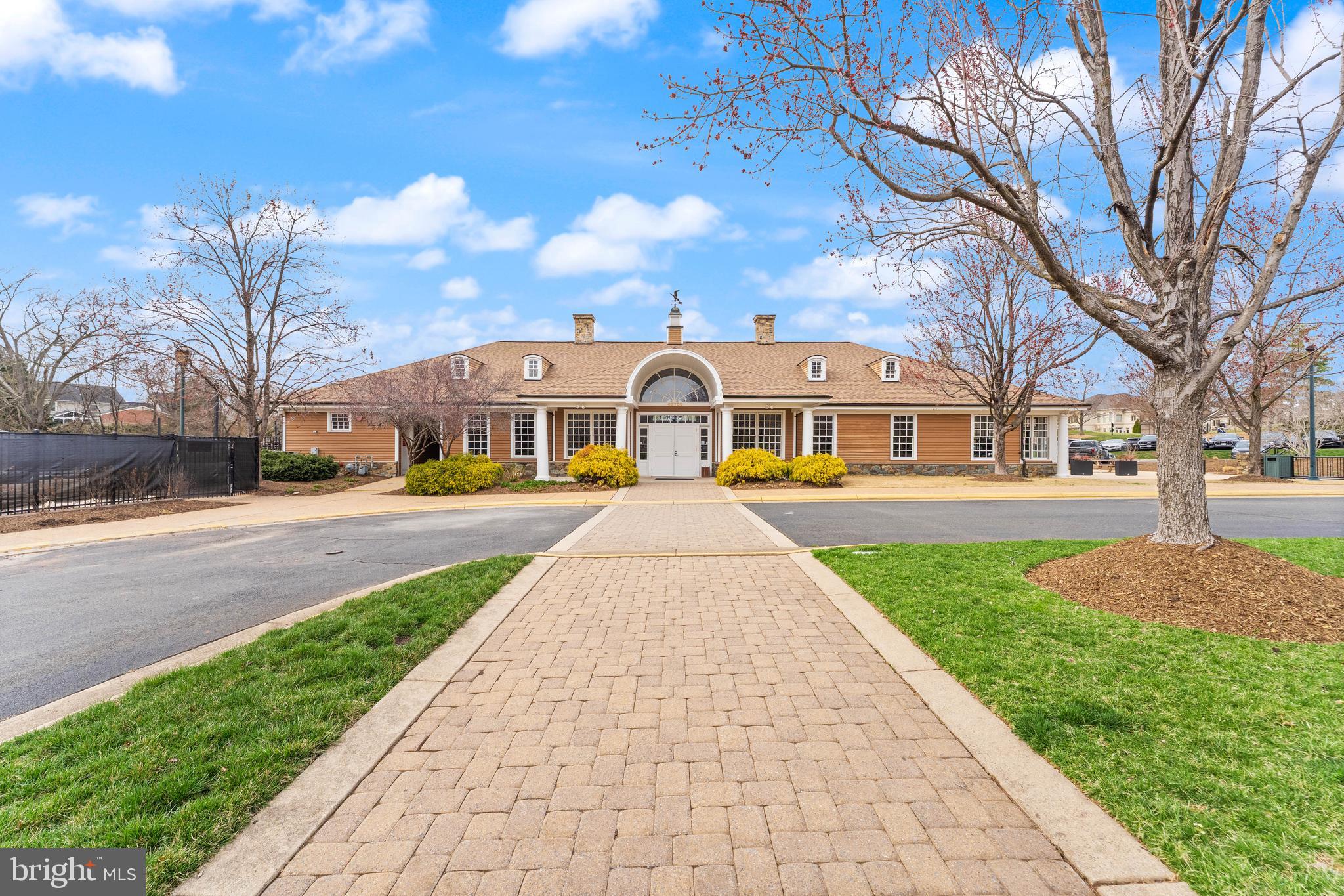 RIVER CREEK - Residential
