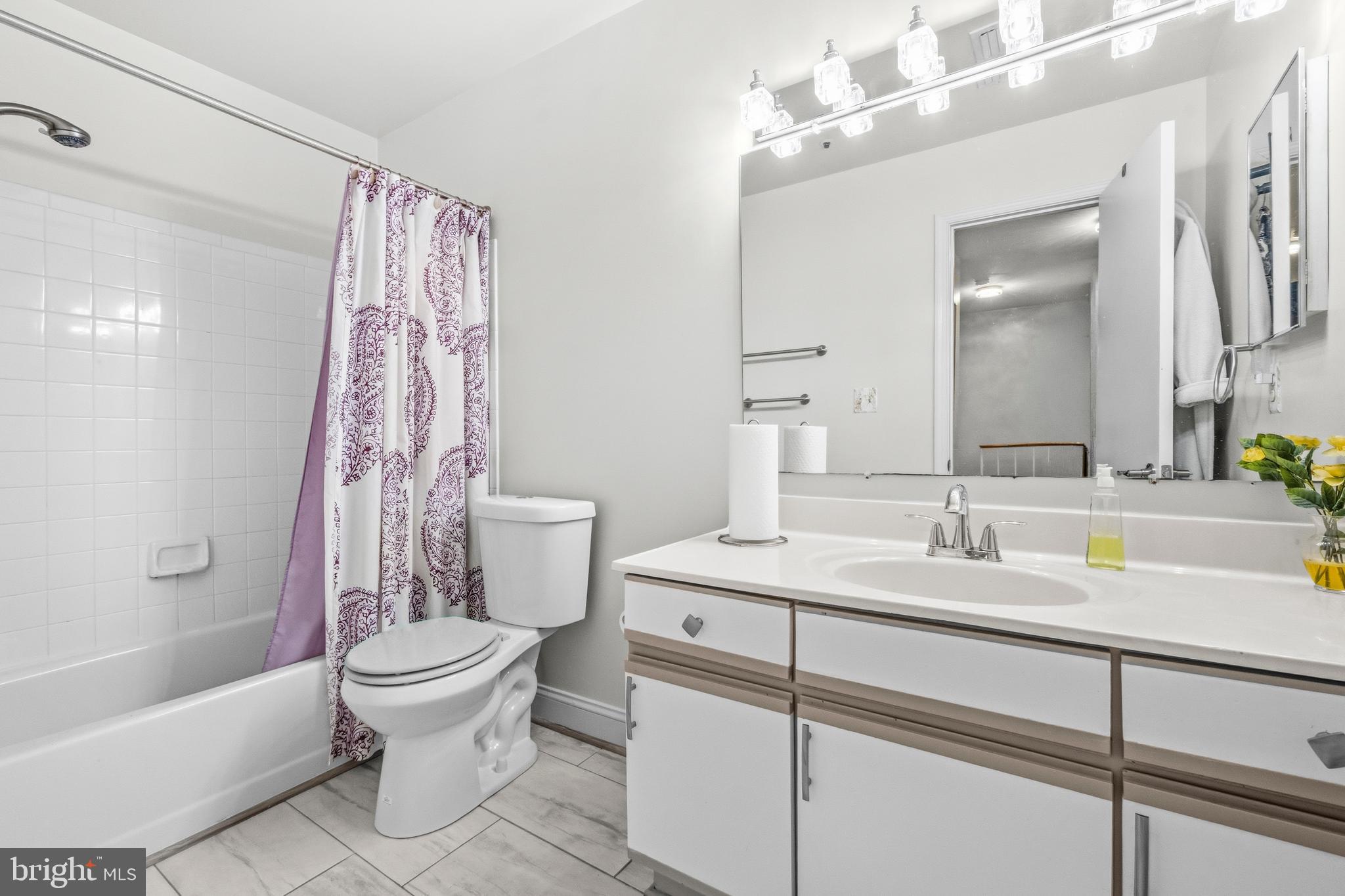 GLENSFORD CONDO - Residential