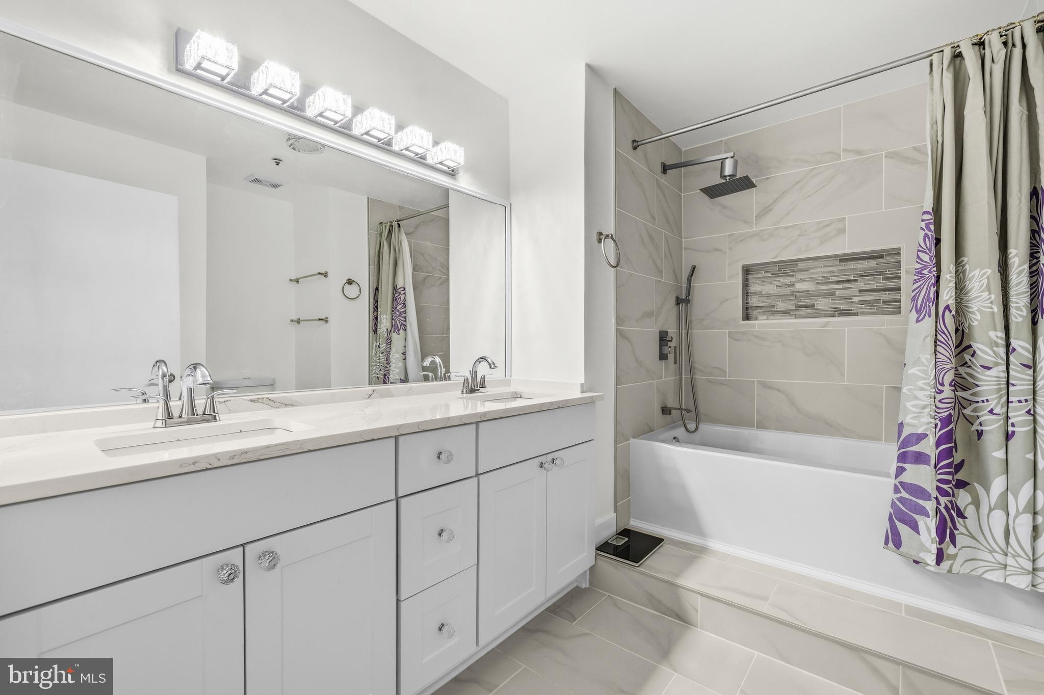 GLENSFORD CONDO - Residential