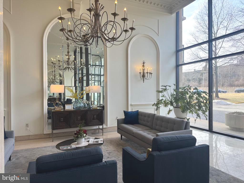HORIZON HOUSE - Residential Lease