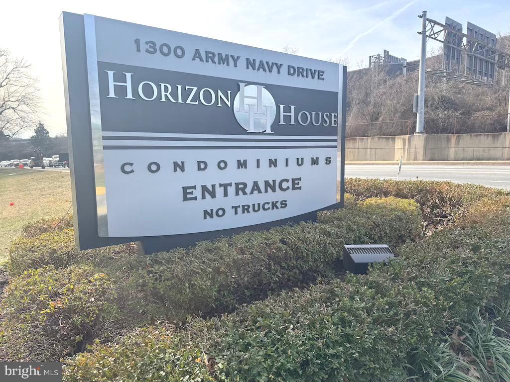 HORIZON HOUSE - Residential Lease