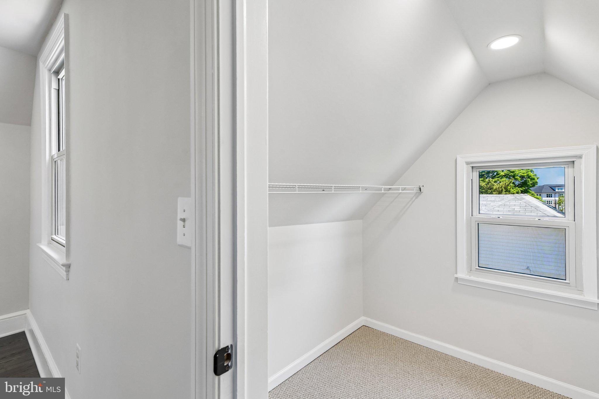 FAIRVIEW - Residential