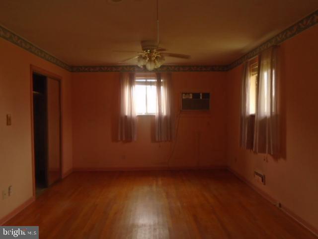 MIDDLE RIVER - Residential