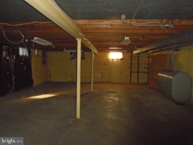 MIDDLE RIVER - Residential