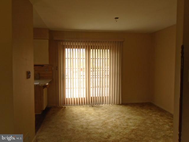 MIDDLE RIVER - Residential