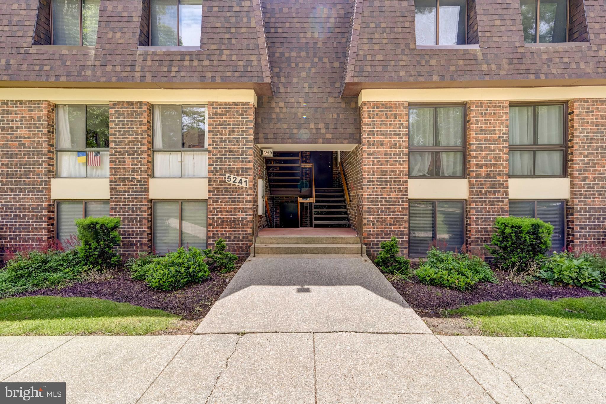 RUNNING BROOK - Residential