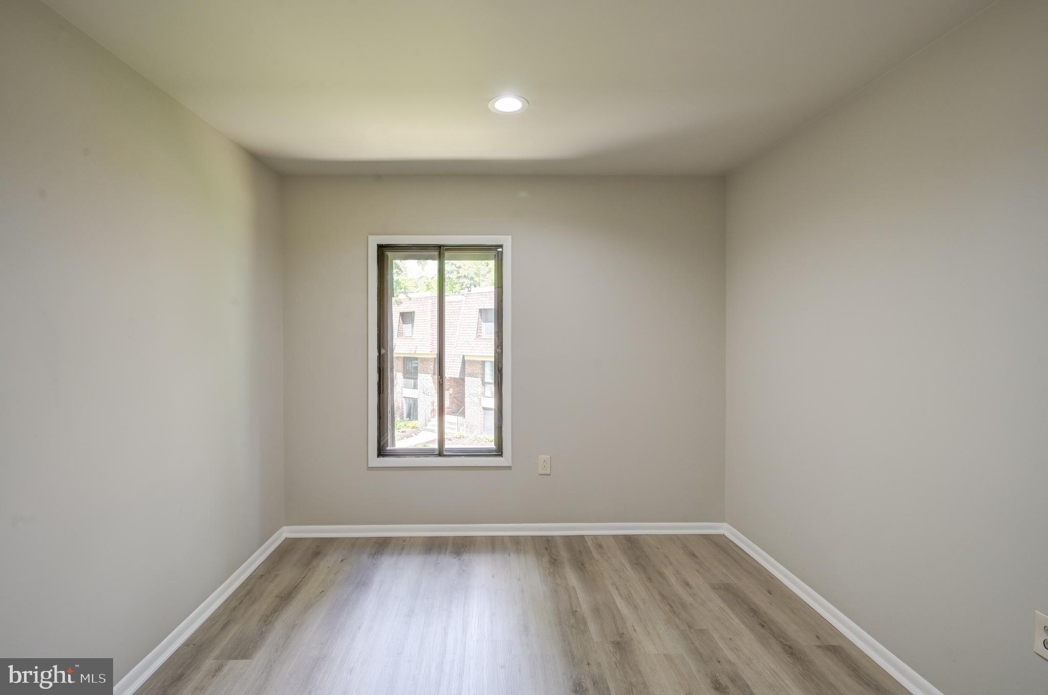 RUNNING BROOK - Residential