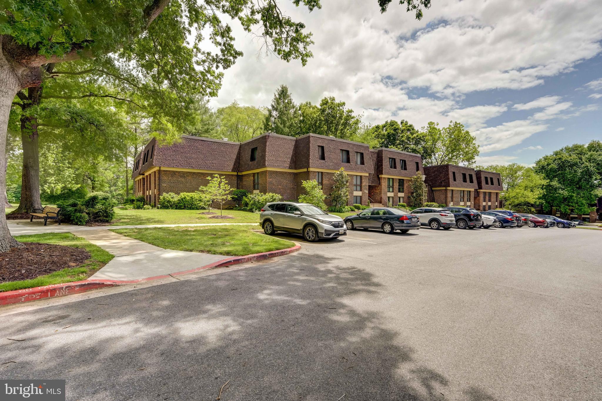 RUNNING BROOK - Residential