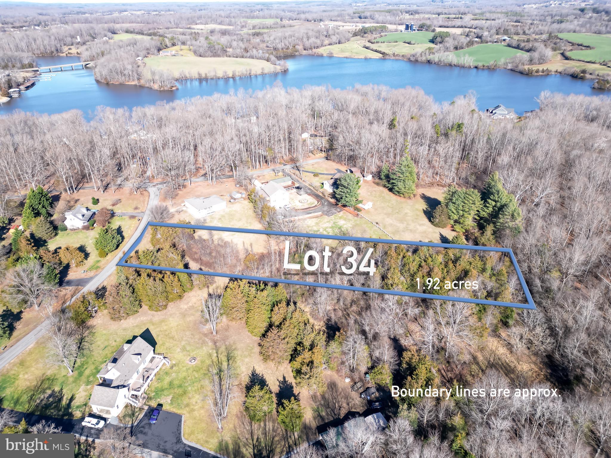 COUNTRYSIDE ON LAKE ANNA - Land