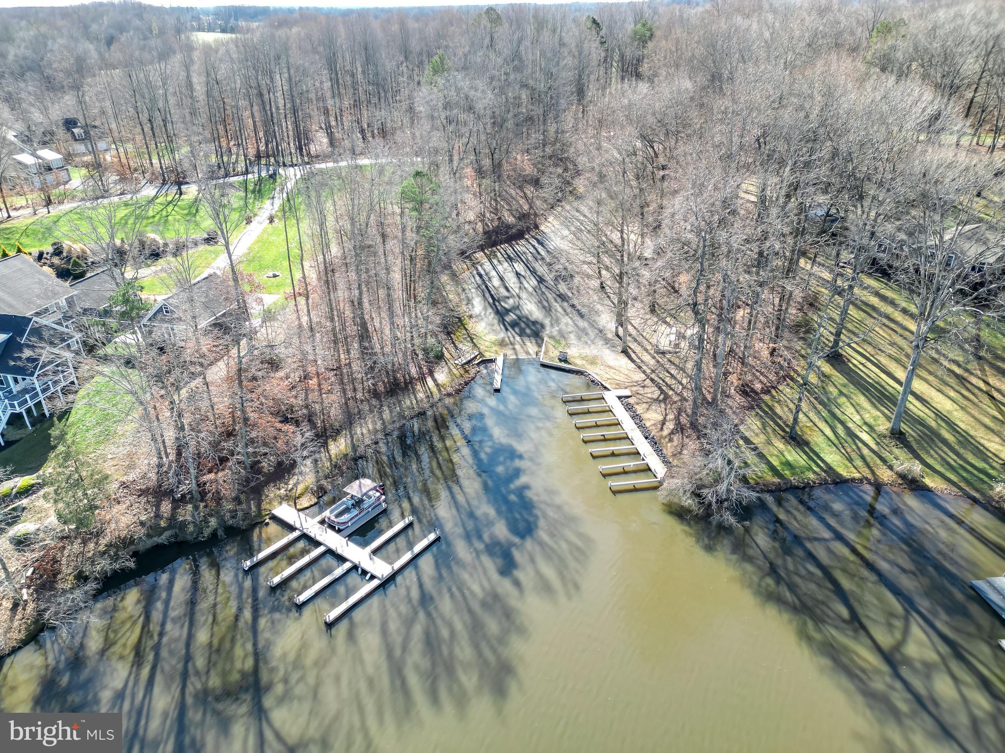 COUNTRYSIDE ON LAKE ANNA - Land