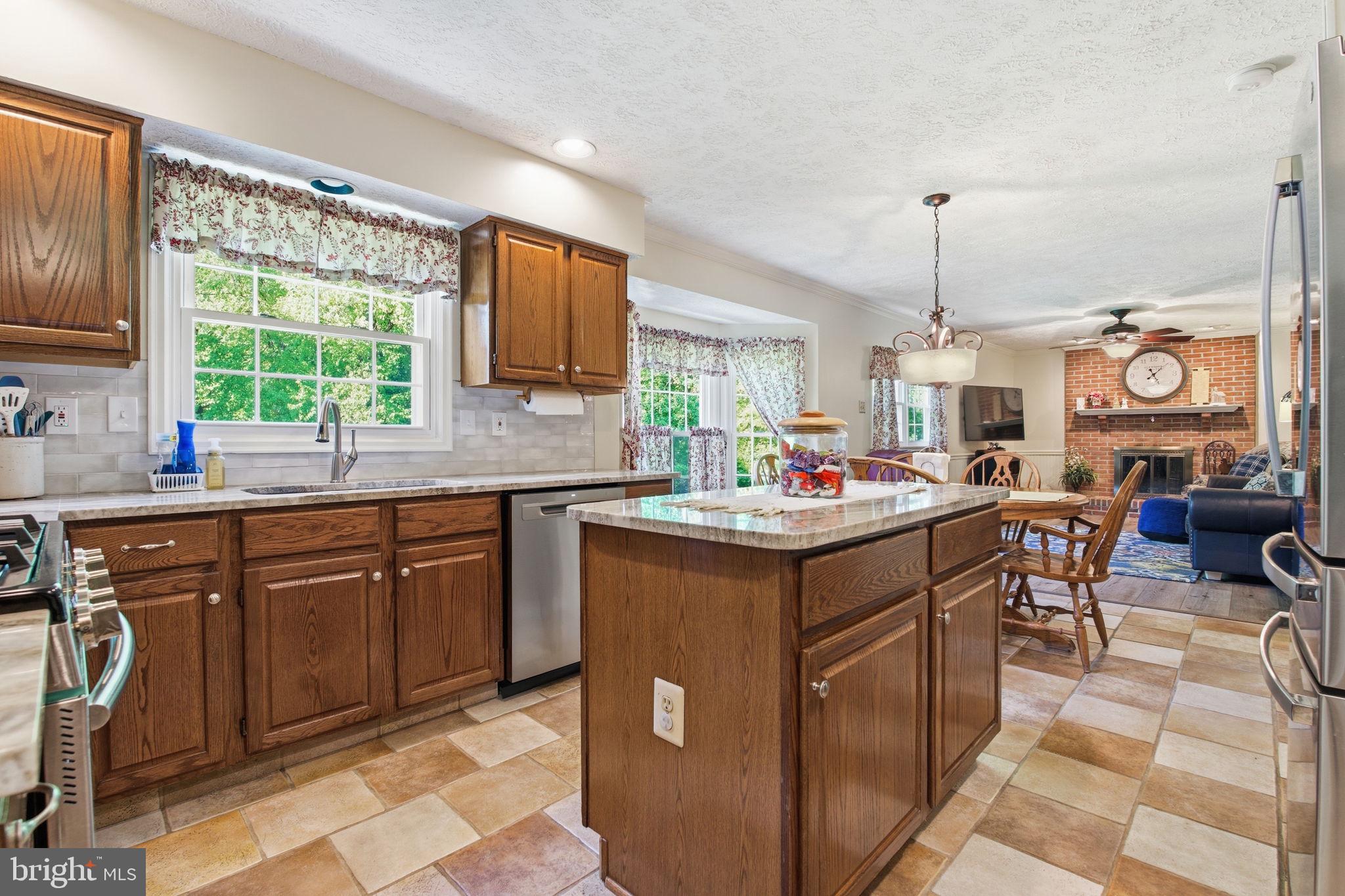 BRENTWOOD PARK - Residential