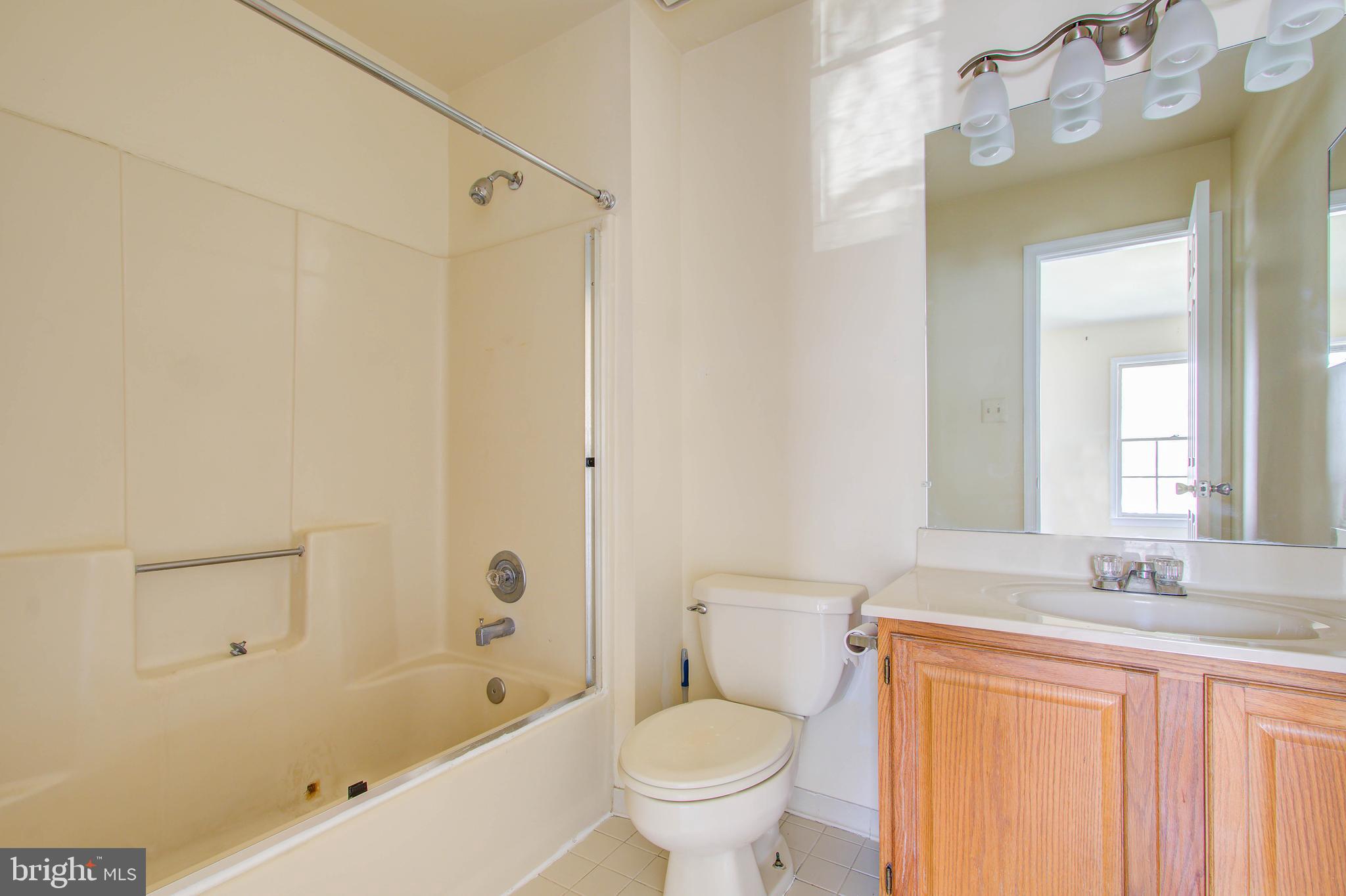 FLOWER HILL - Residential Lease