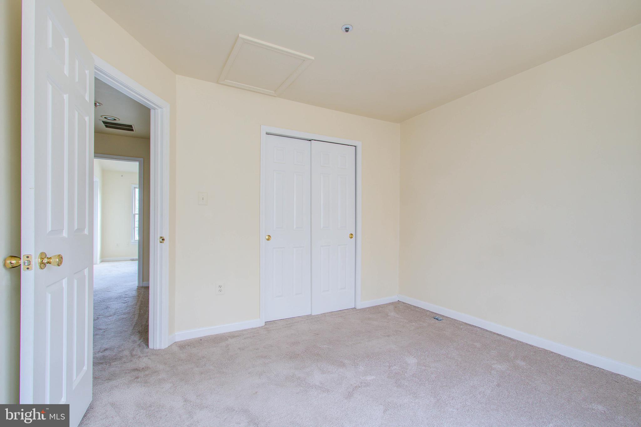 FLOWER HILL - Residential Lease