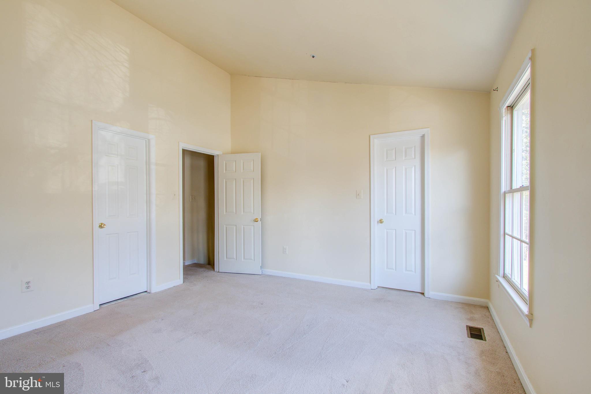 FLOWER HILL - Residential Lease