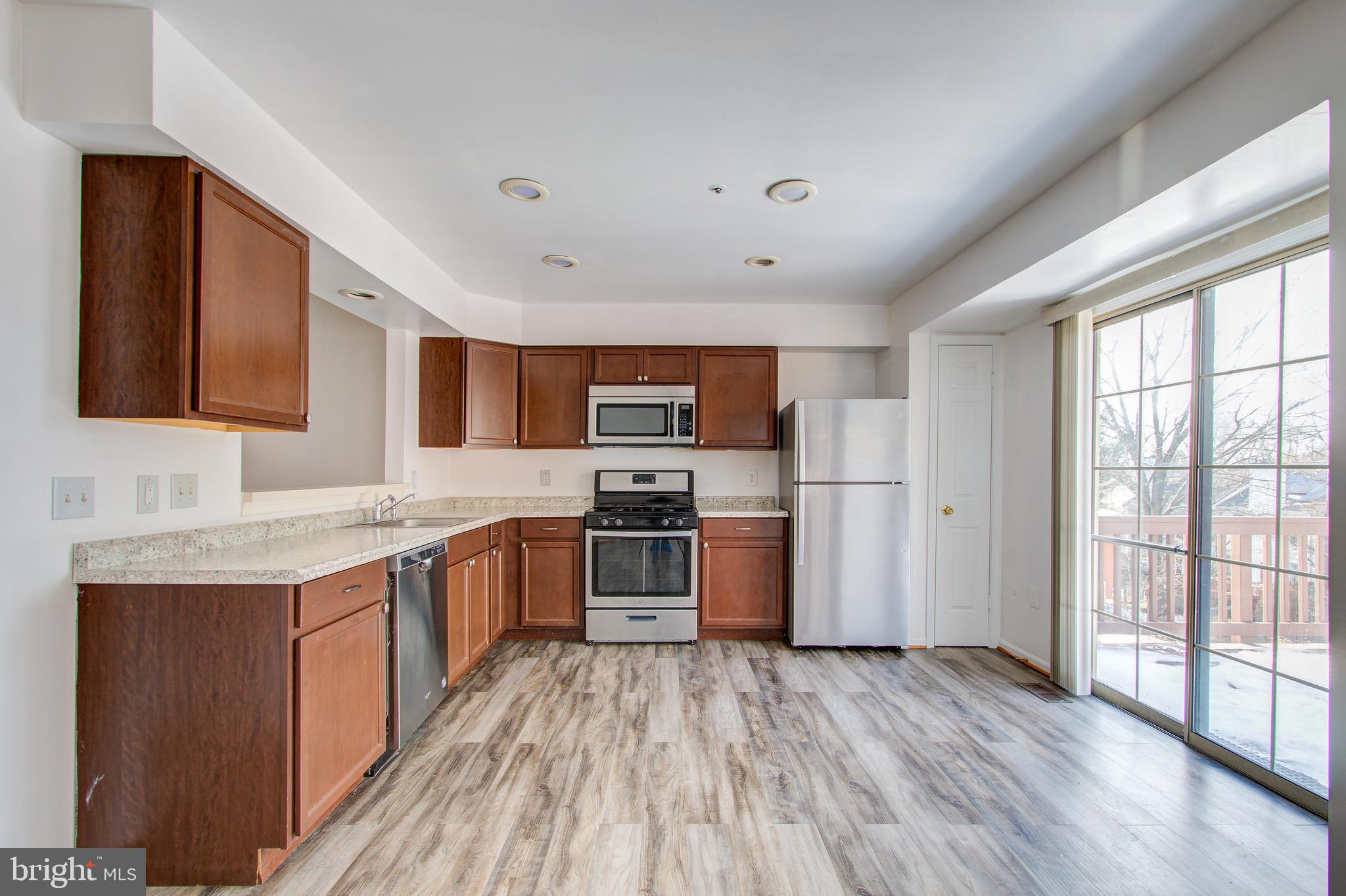FLOWER HILL - Residential Lease