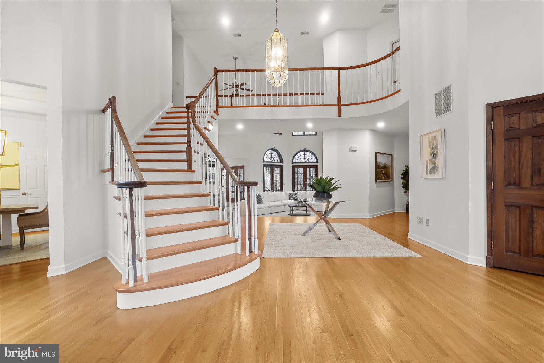 TRIADELPHIA WOODS - Residential