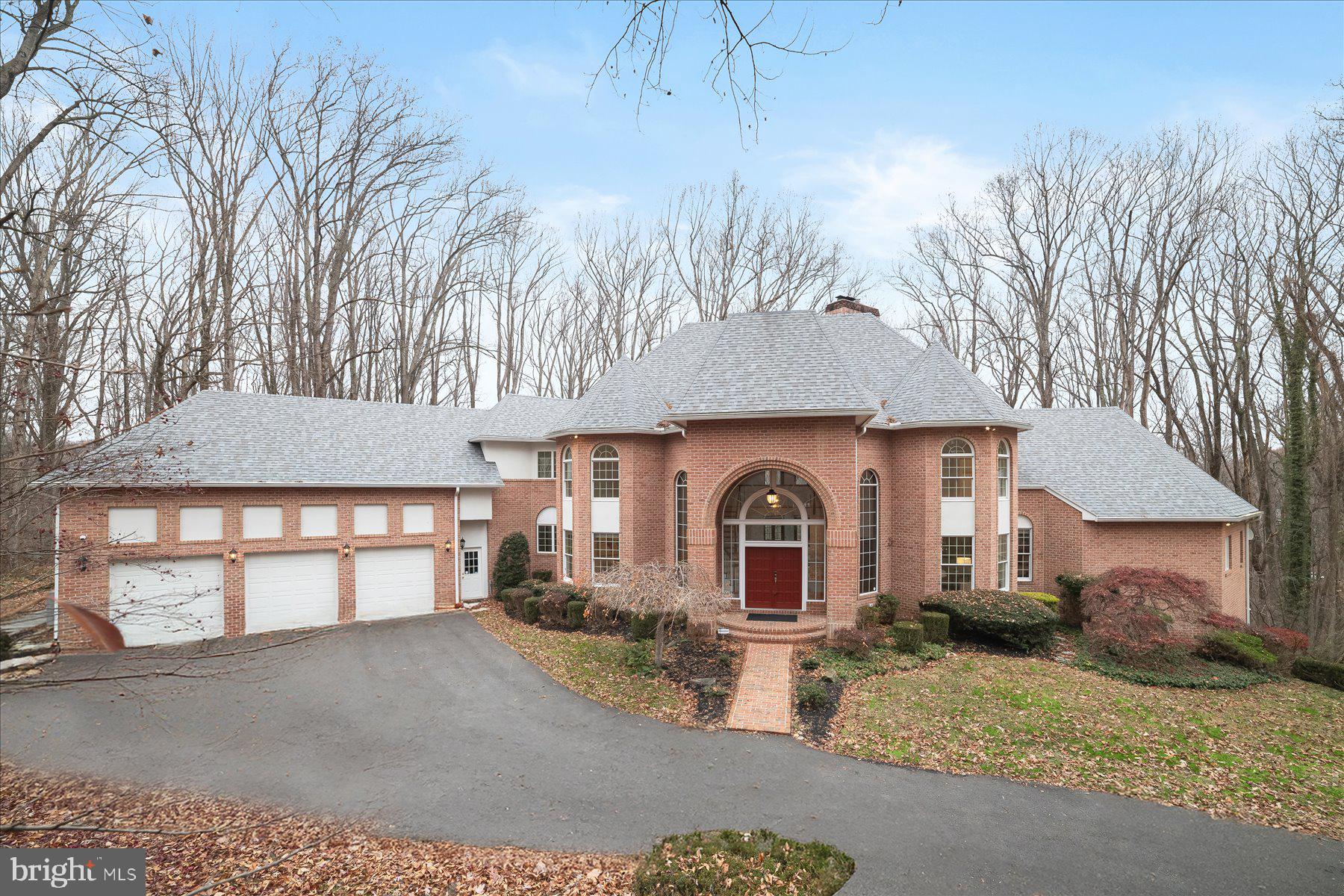 TRIADELPHIA WOODS - Residential