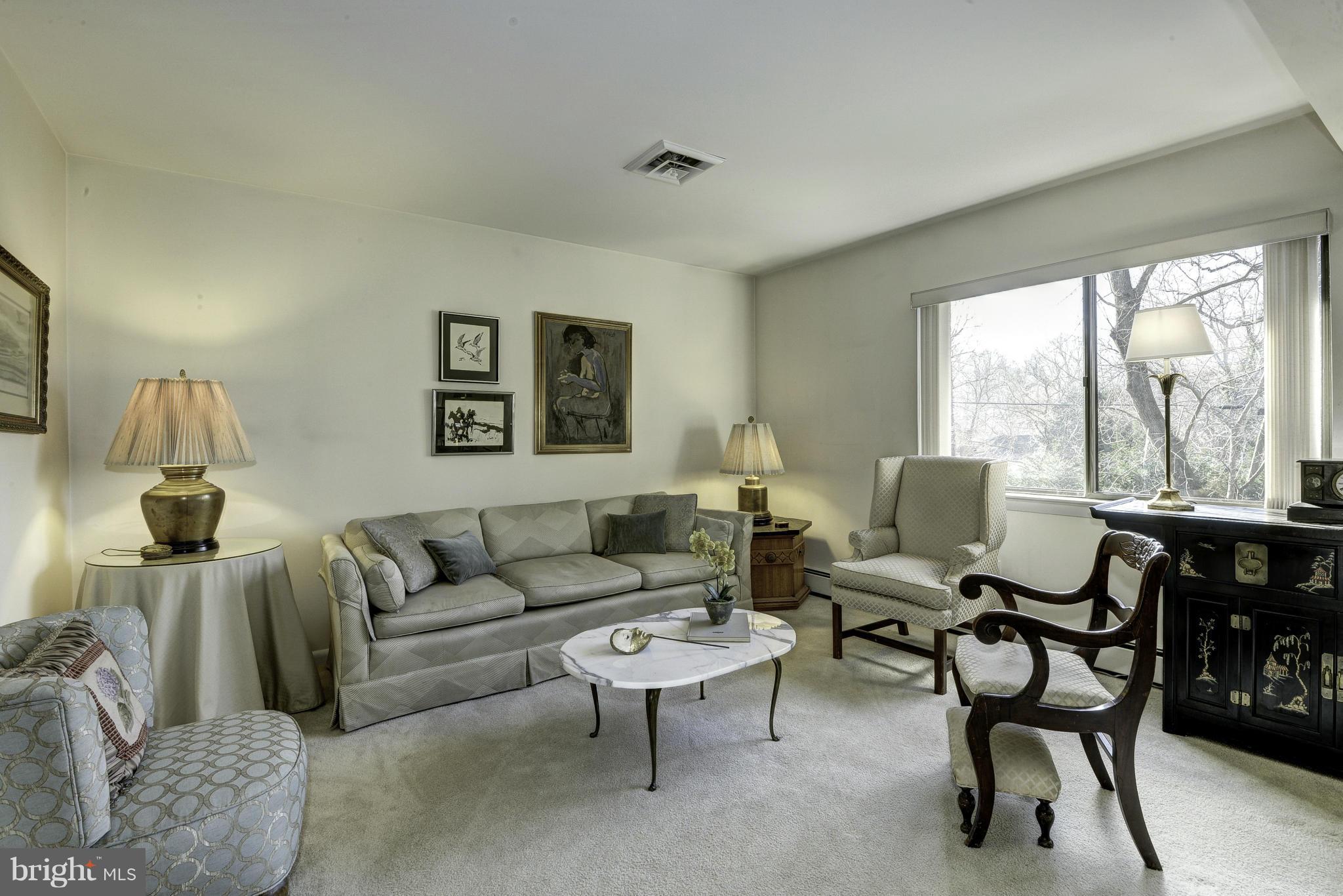 DIVINES CHESTERBROOK - Residential