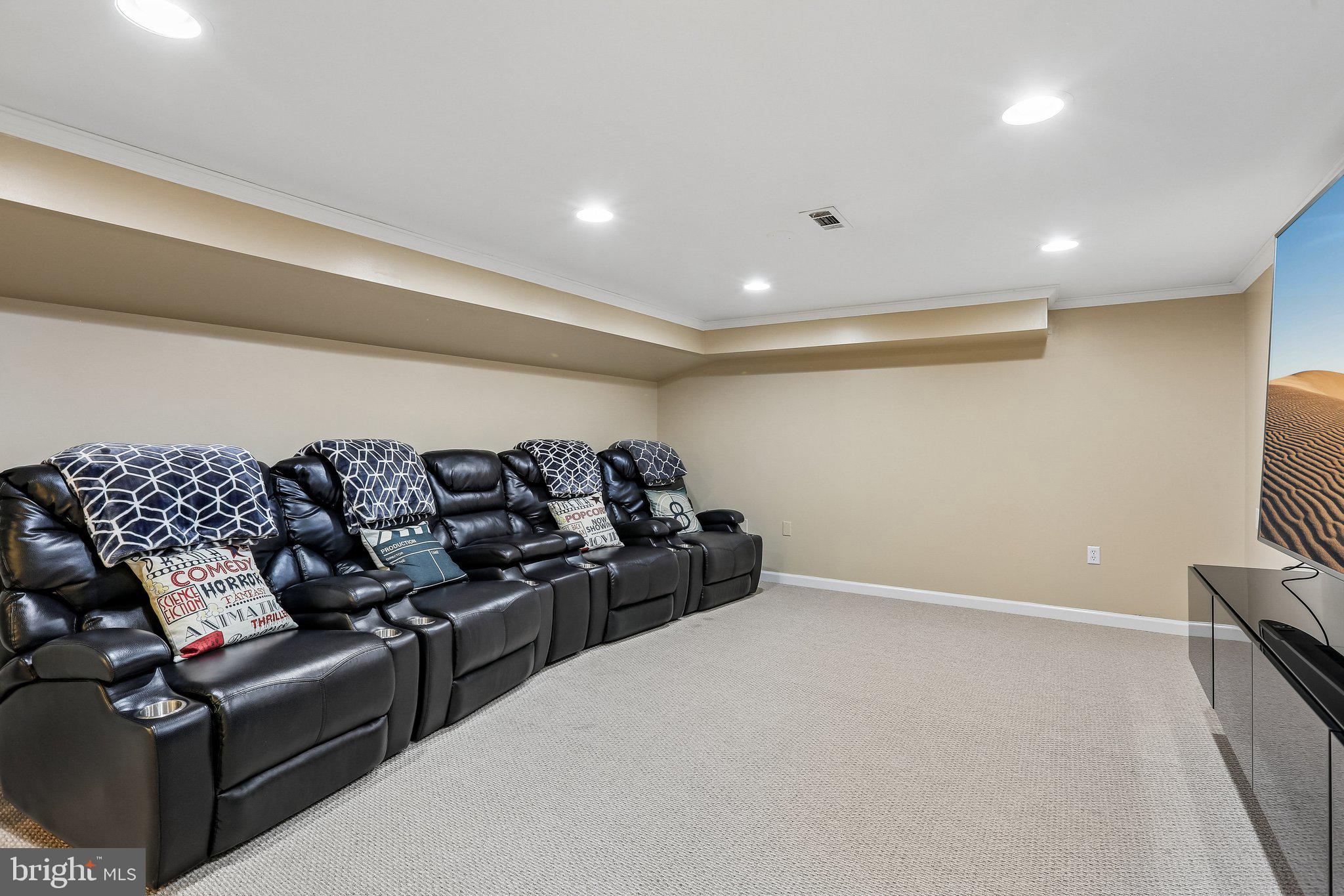 RUSSETT - Residential