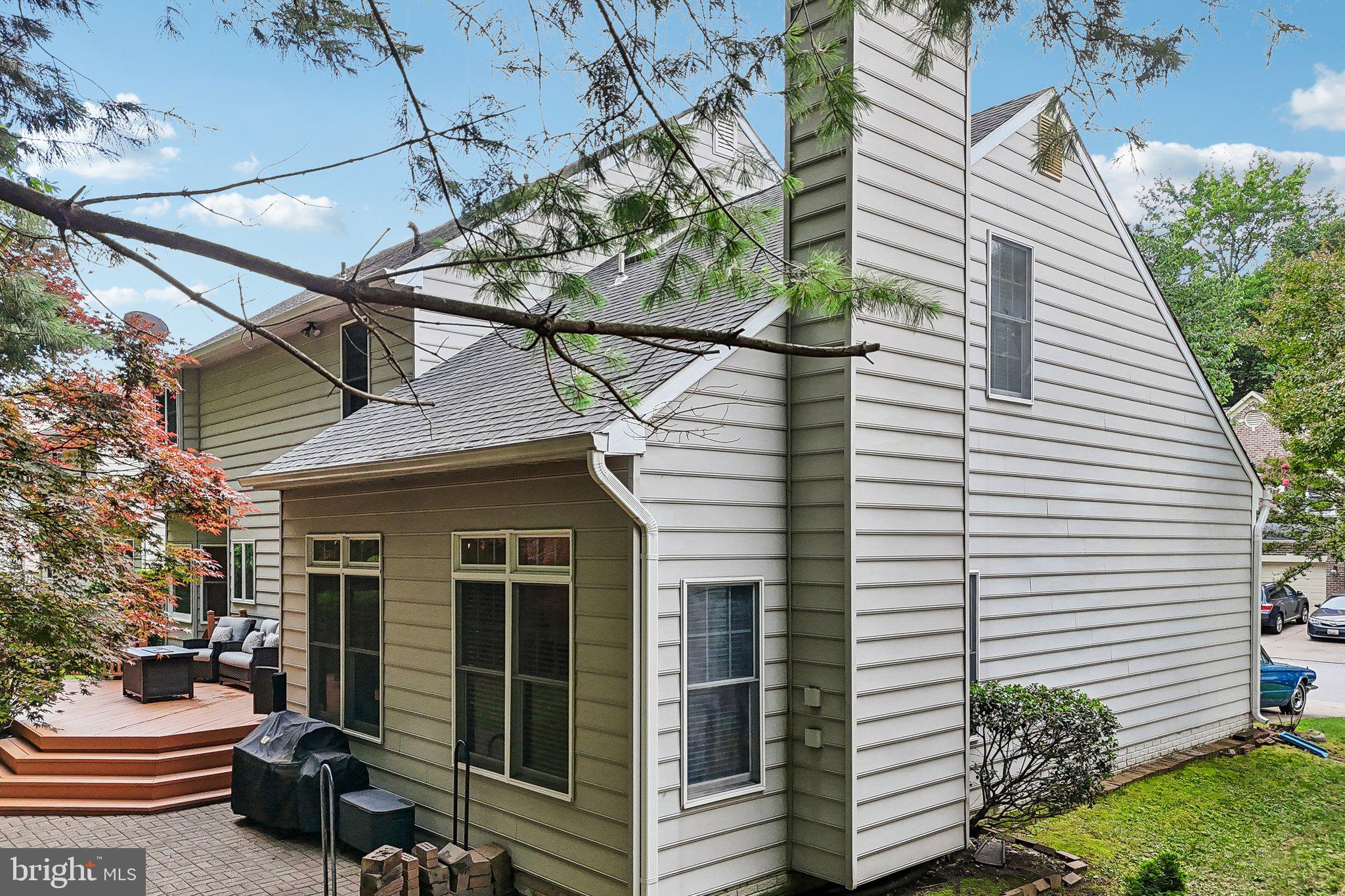RUSSETT - Residential