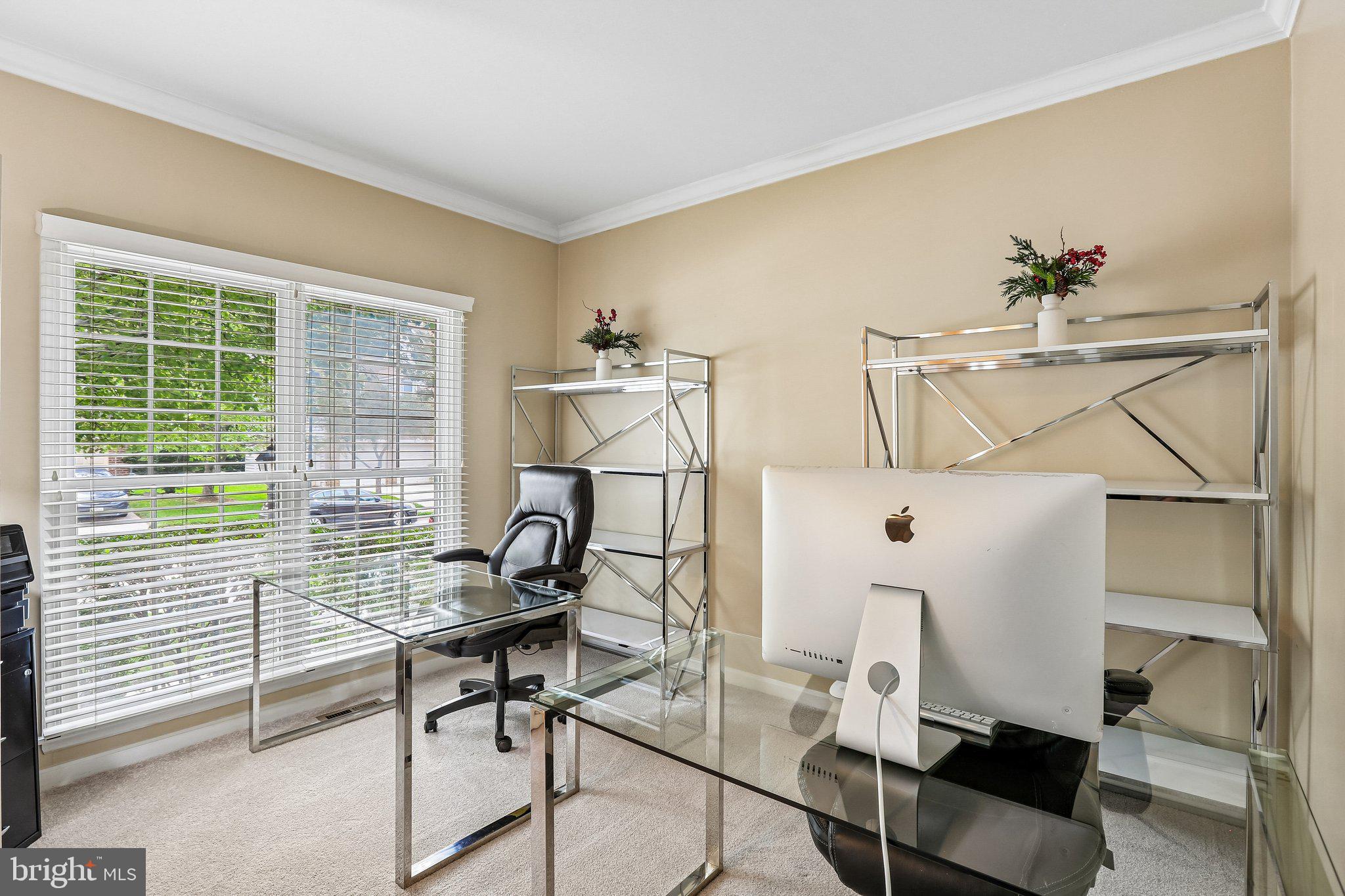 RUSSETT - Residential