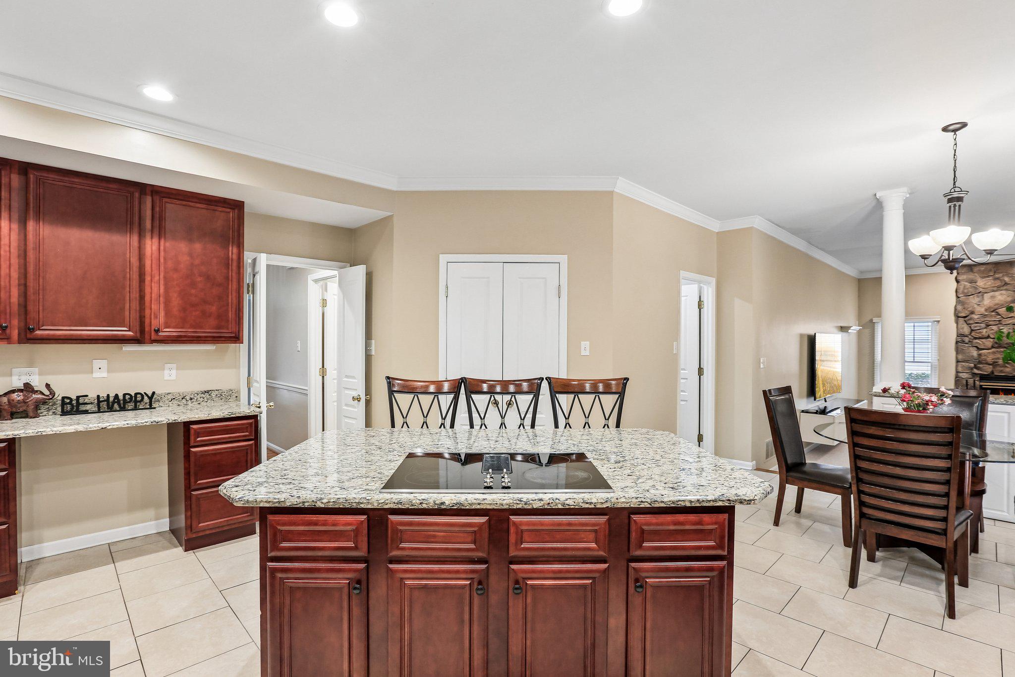 RUSSETT - Residential