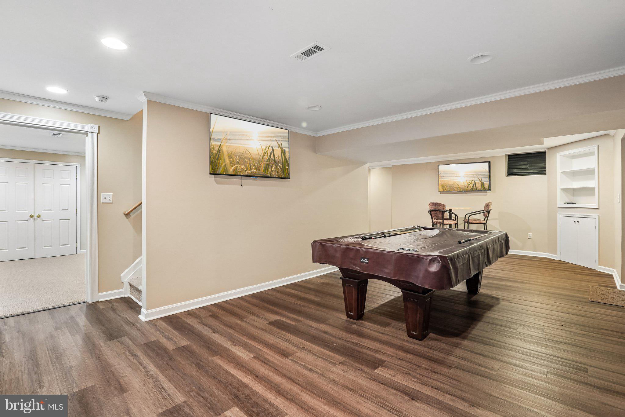 RUSSETT - Residential