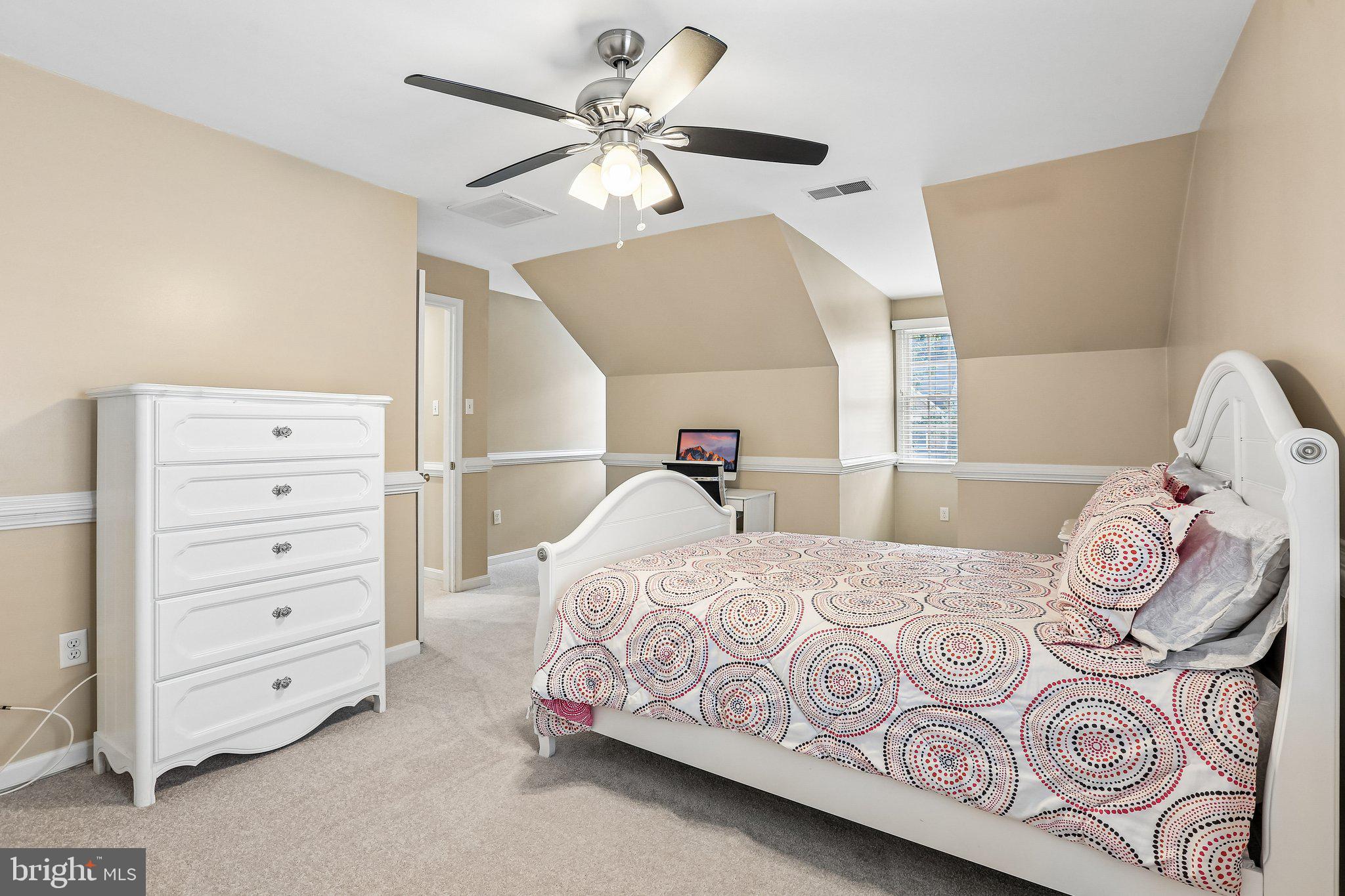 RUSSETT - Residential
