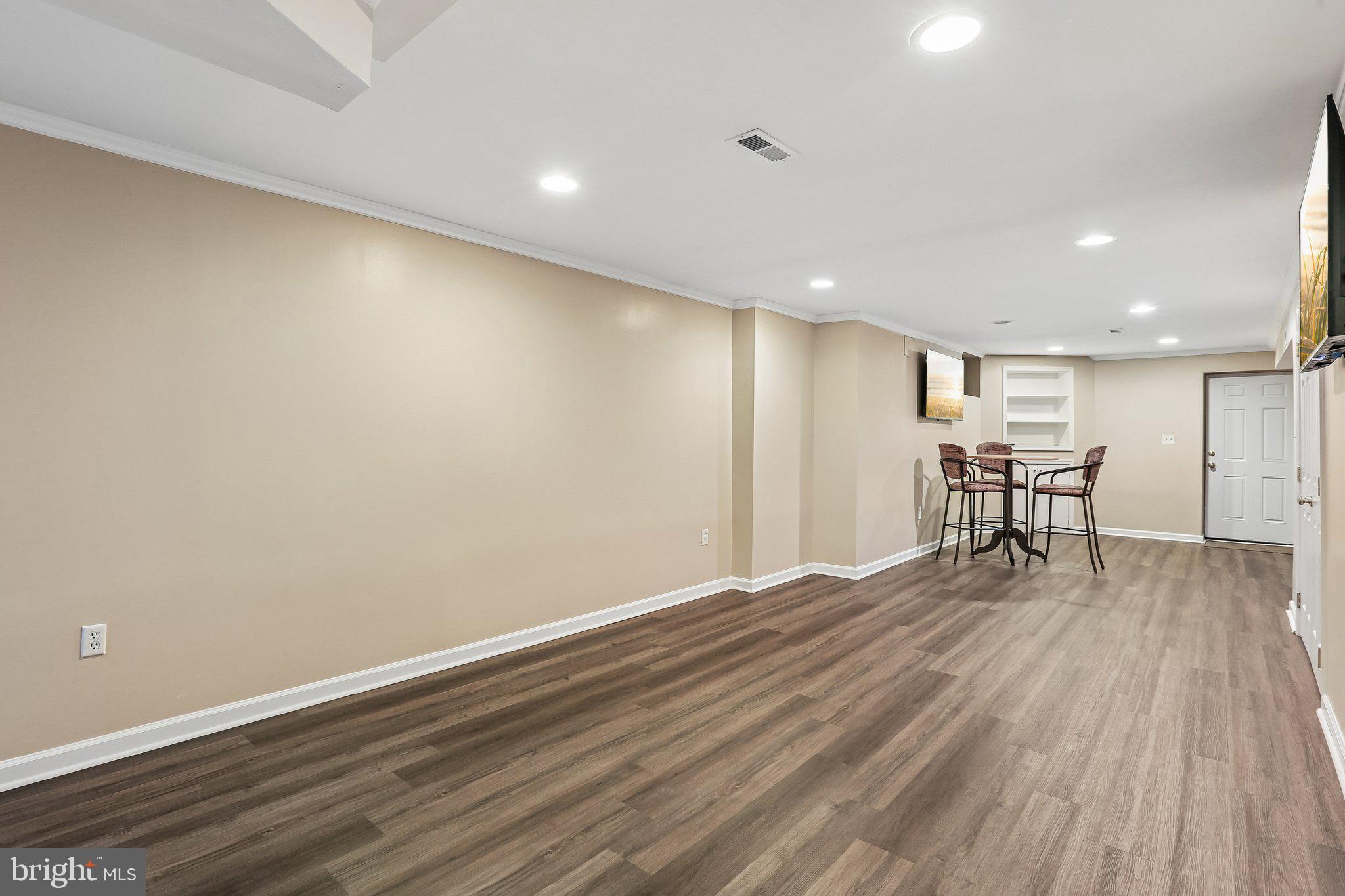 RUSSETT - Residential