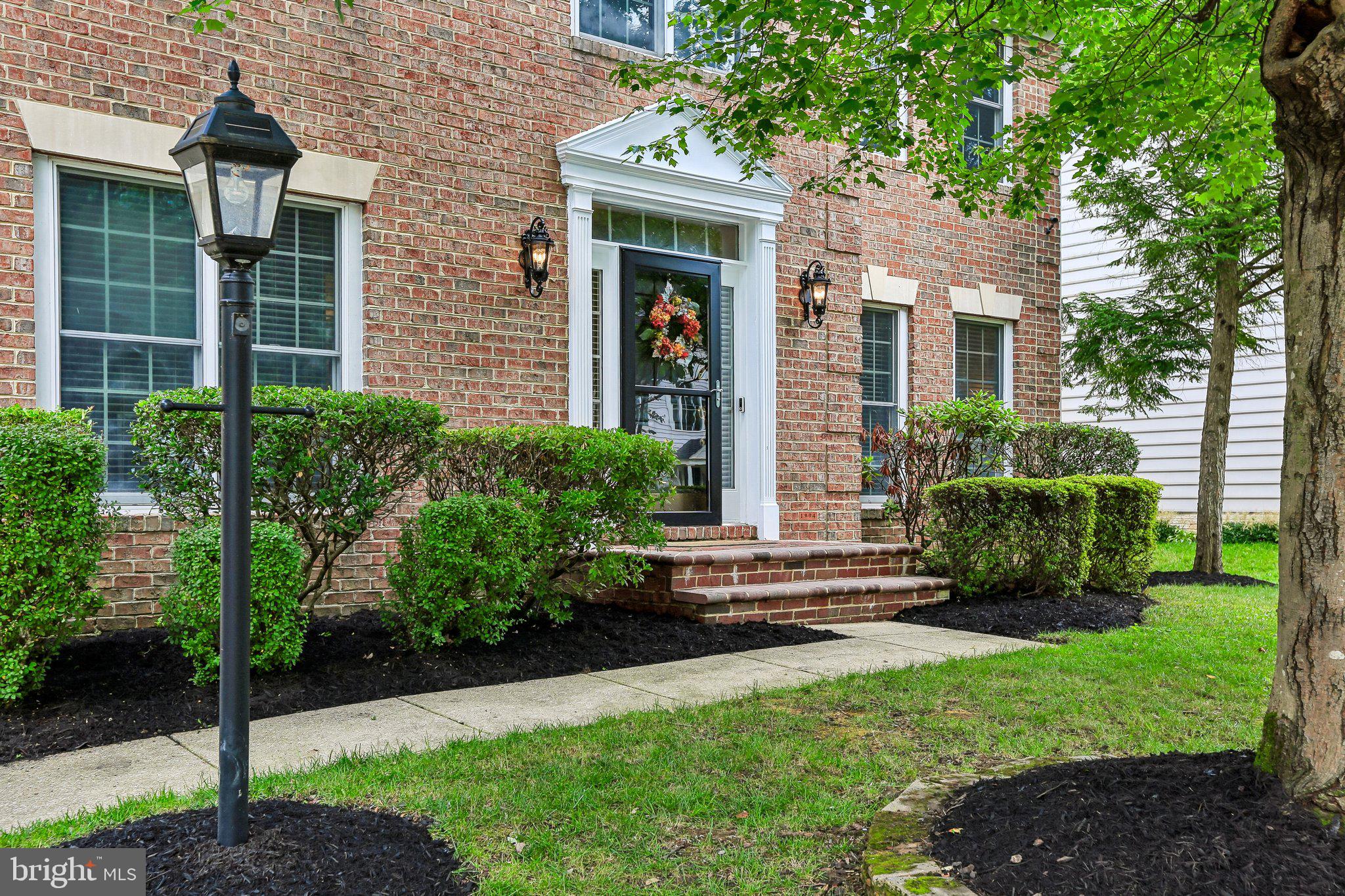 RUSSETT - Residential