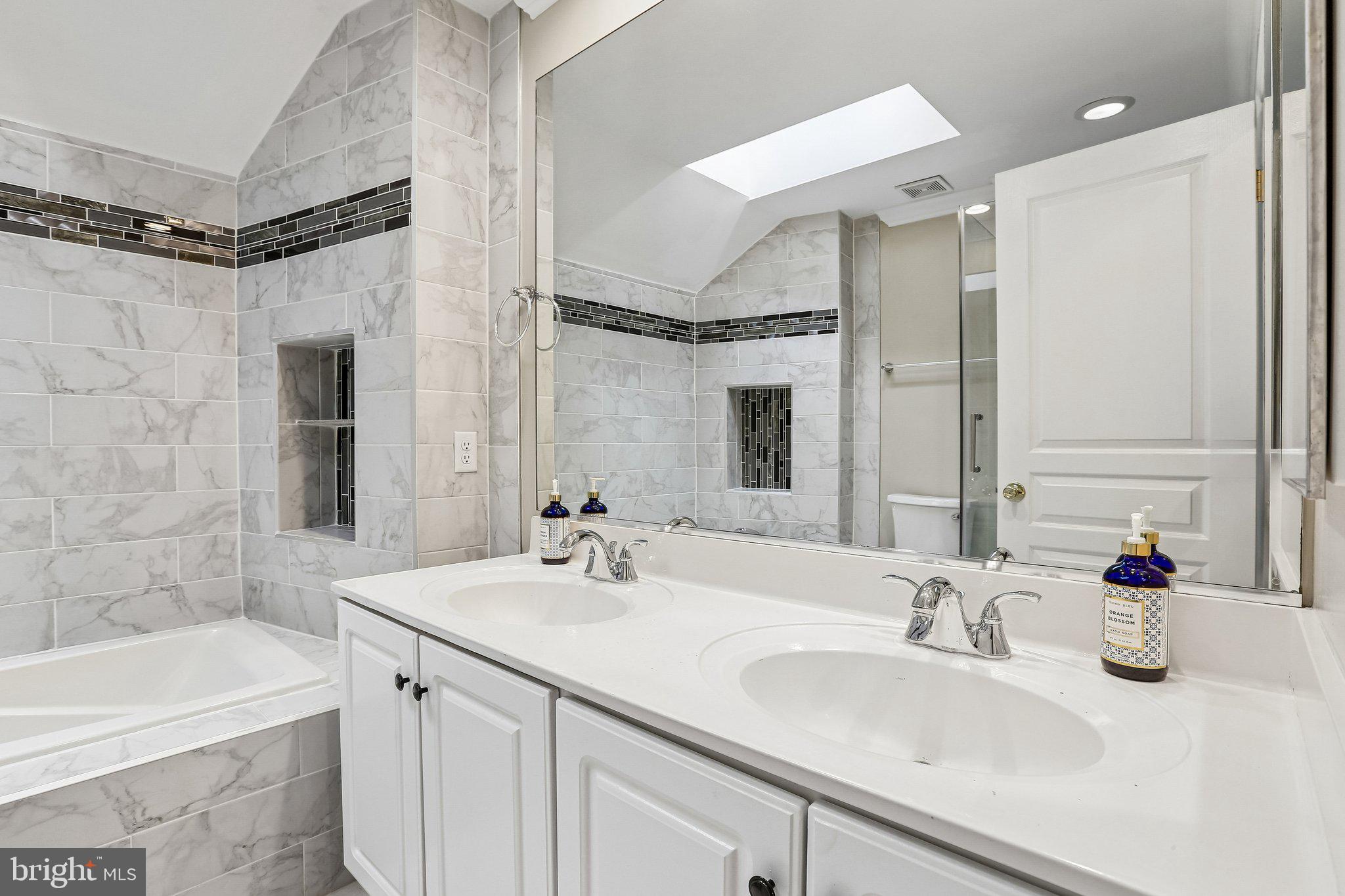 RUSSETT - Residential