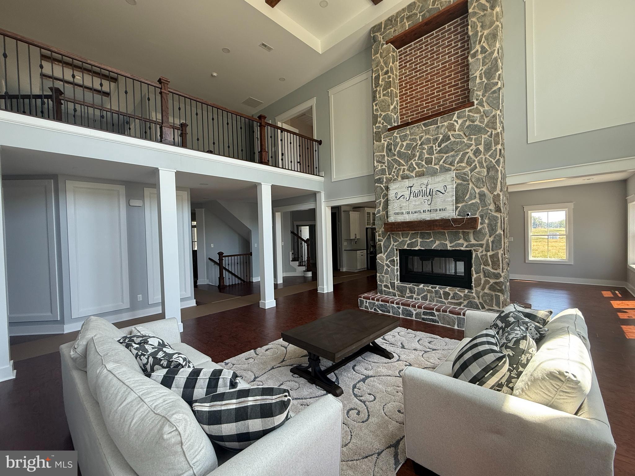 BLACKSTON COVE - Residential