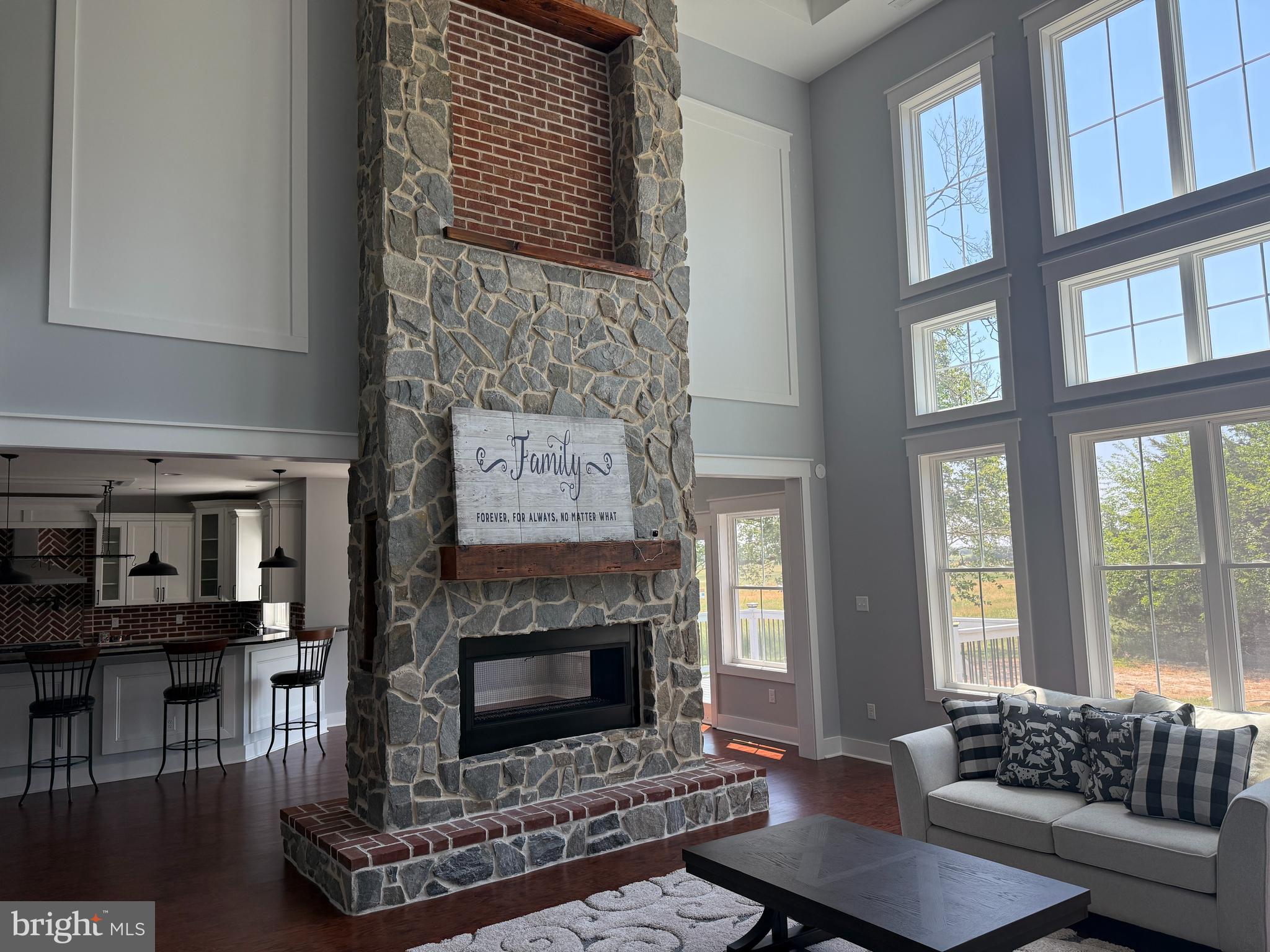 BLACKSTON COVE - Residential