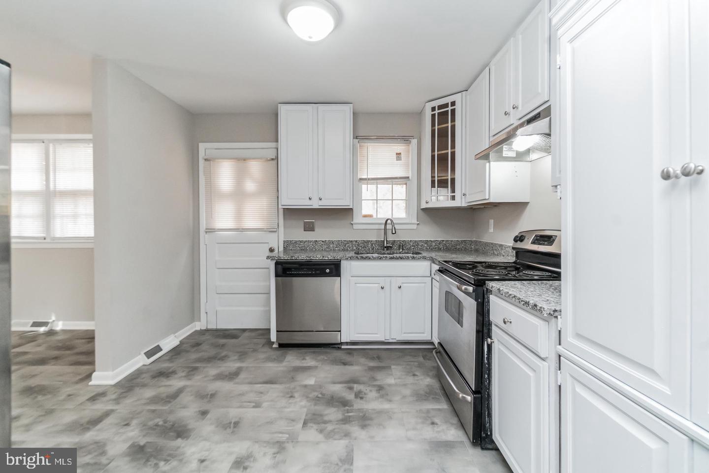 POTOMAC WOODS IND HEAD - Residential