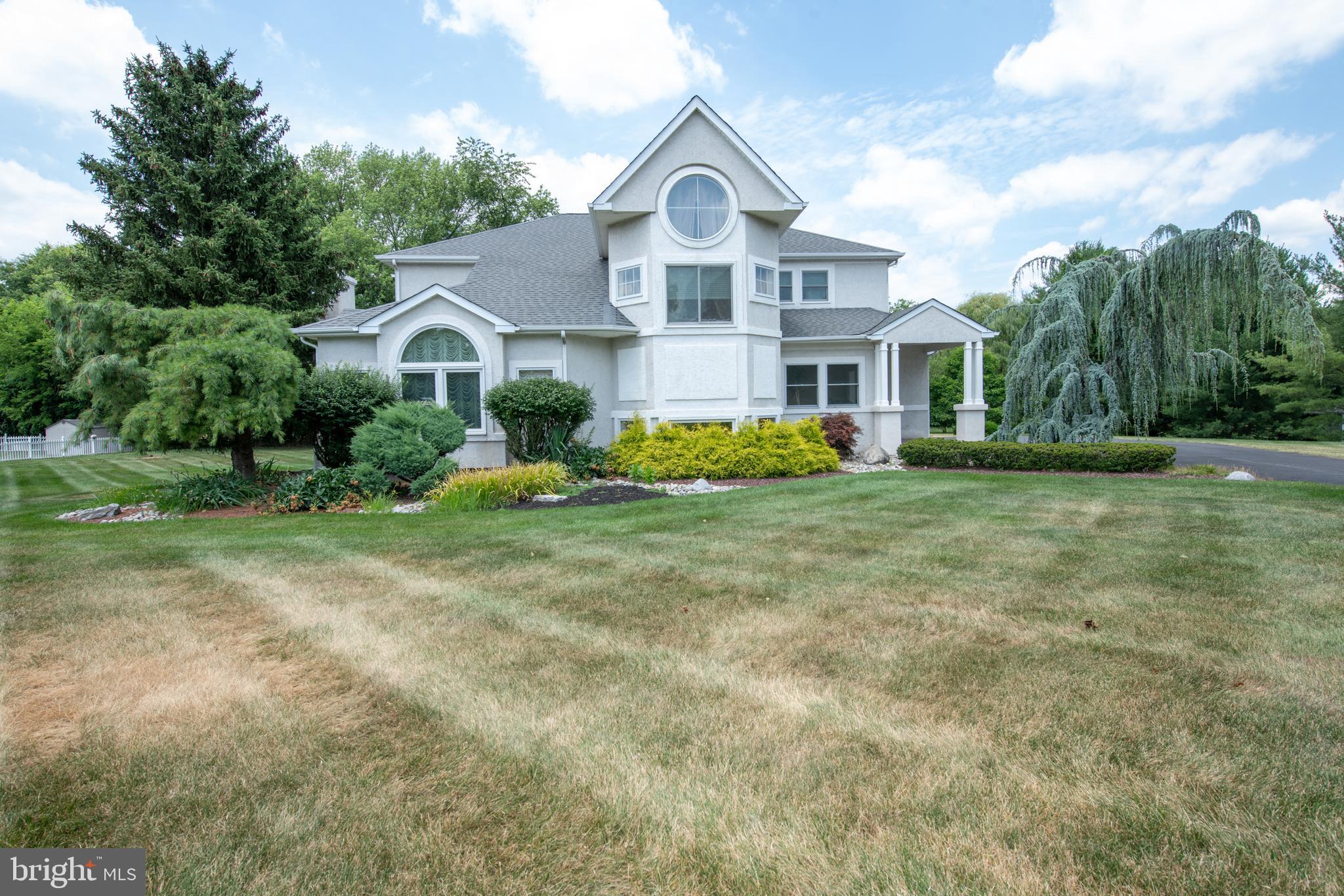 HAMPTON WOODS - Residential