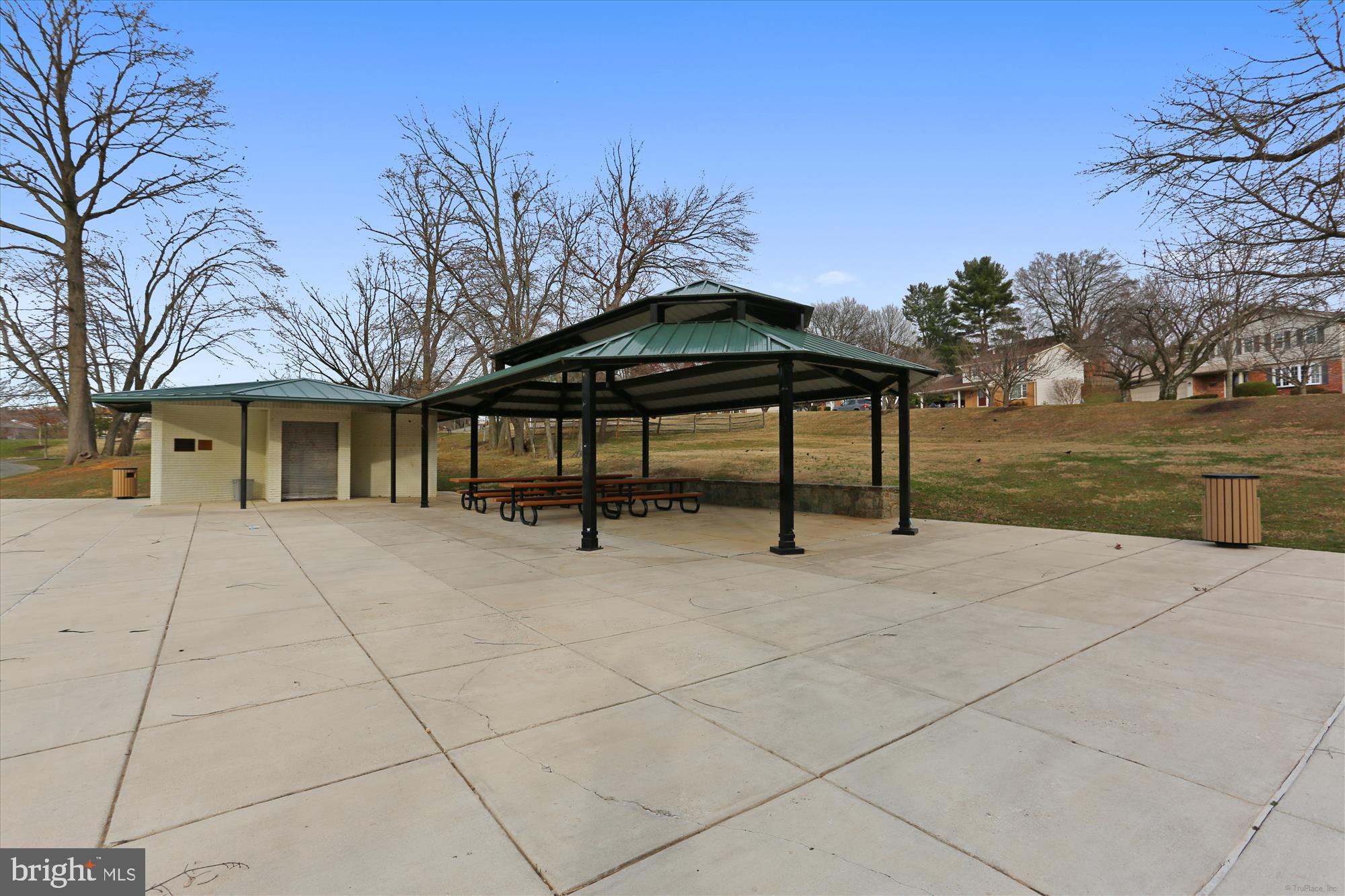 PLYMOUTH GARDENS - Residential
